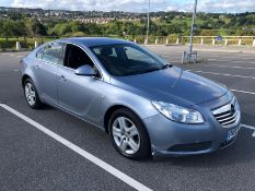 2009/59 REG VAUXHALL INSIGNIA EXCLUSIVE 130 CDTI 2.0 DIESEL 5DR HATCHBACK, SHOWING 2 FORMER KEEPERS
