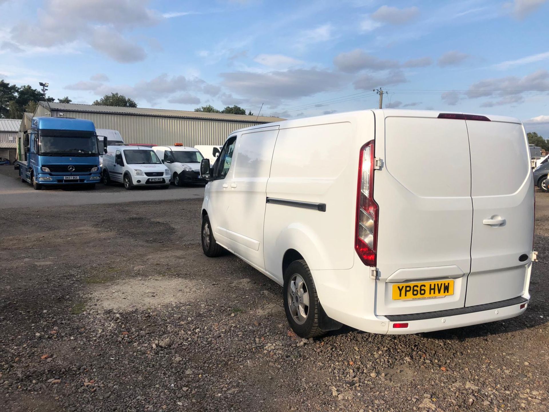 2016/66 REG FORD TRANSIT CUSTOM 290 LIMITED 2.0 DIESEL WHITE PANEL VAN, SHOWING 2 FORMER KEEPERS - Image 5 of 10