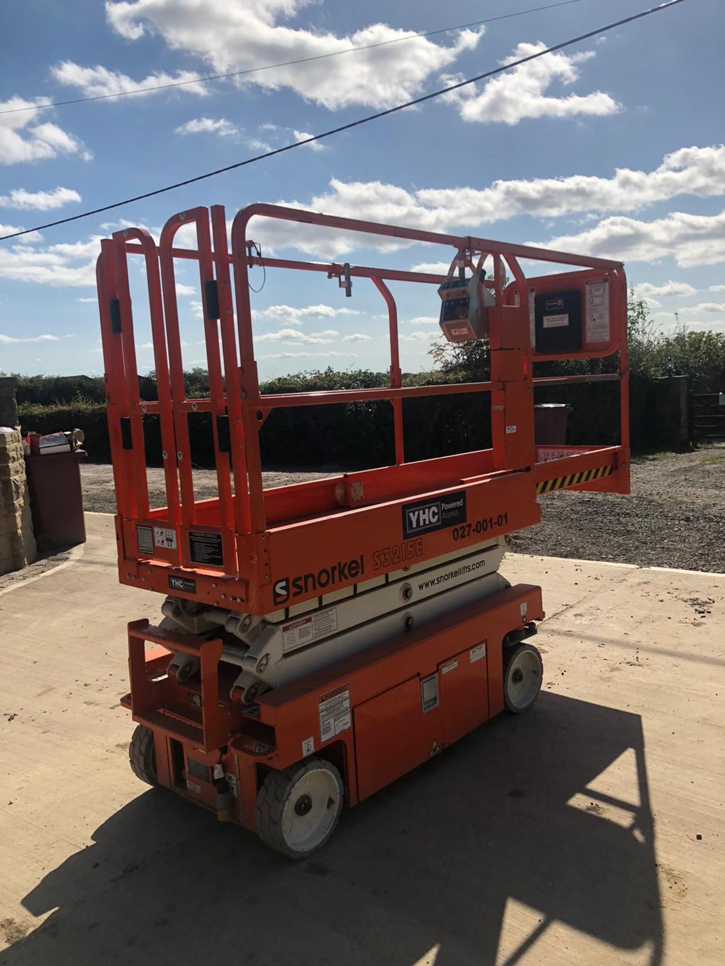 2018 SNORKEL S3215E SCISSOR LIFT, RUNS, DRIVES AND LIFTS *PLUS VAT* - Image 4 of 5