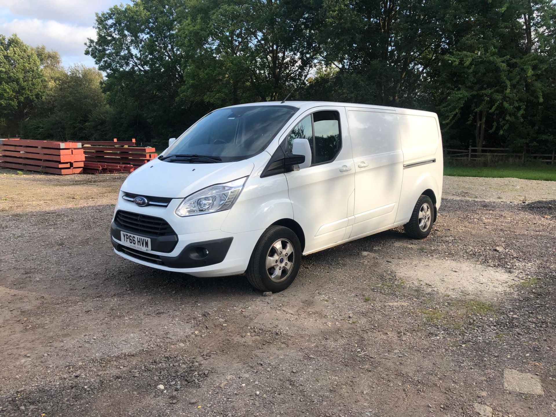 2016/66 REG FORD TRANSIT CUSTOM 290 LIMITED 2.0 DIESEL WHITE PANEL VAN, SHOWING 2 FORMER KEEPERS - Image 3 of 10