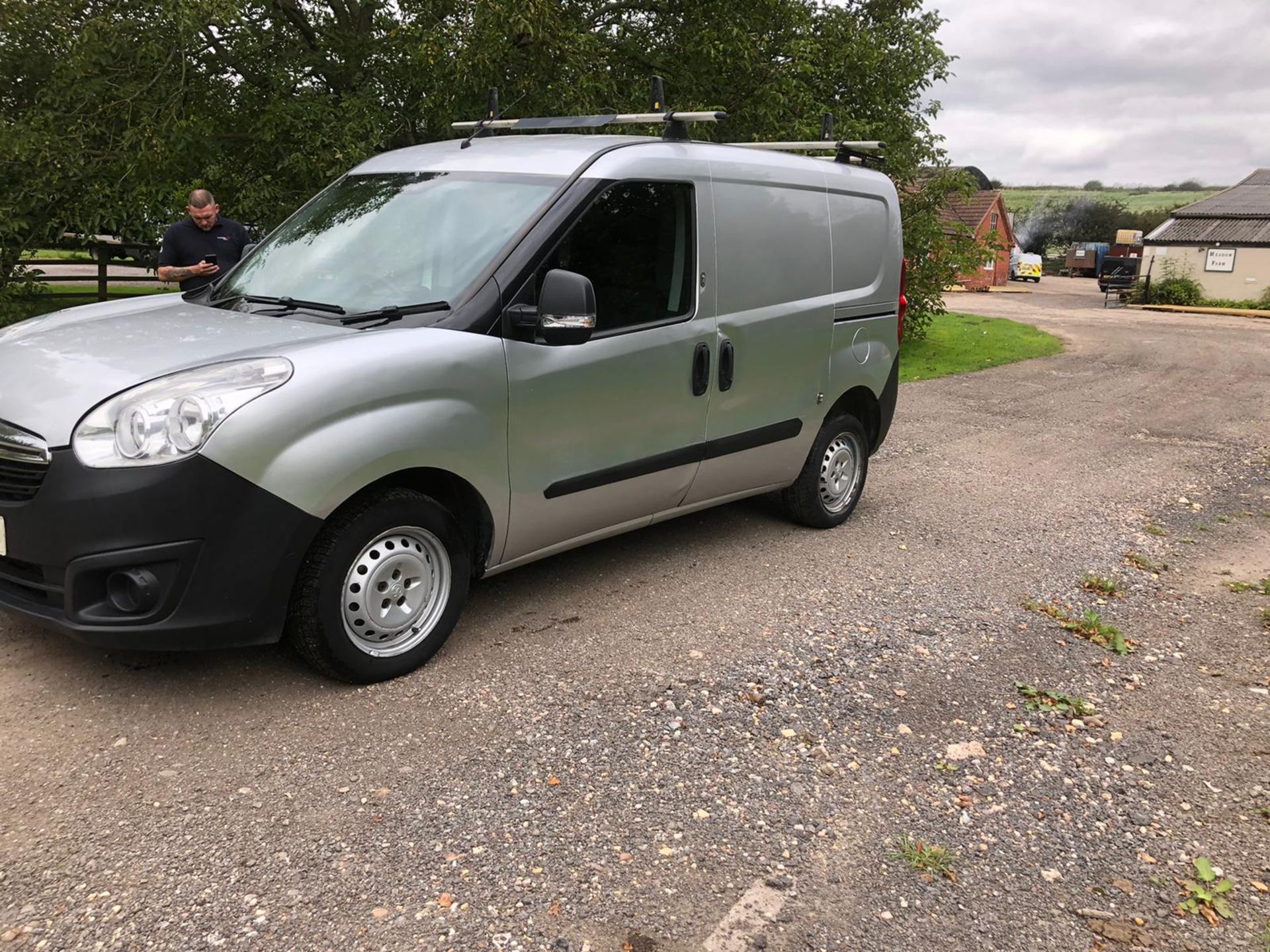 2014/64 REG VAUXHALL COMBO 2000 L1H1 CDTI SS ECOFLEX 1.25 DIESEL PANEL VAN, SHOWING 2 FORMER KEEPERS - Image 3 of 10