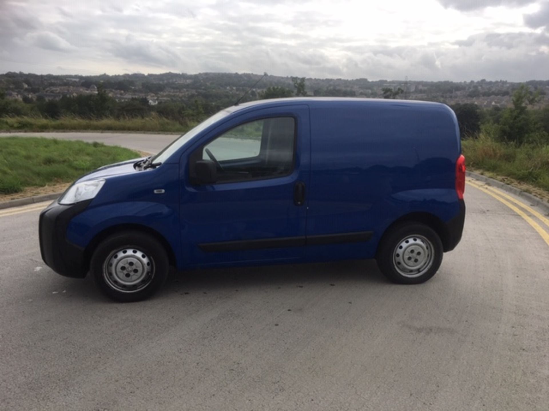 2015/15 REG PEUGEOT BIPPER S HDI 1.25 DIESEL BLUE PANEL VAN, SHOWING 1 FORMER KEEPER *NO VAT* - Image 4 of 12