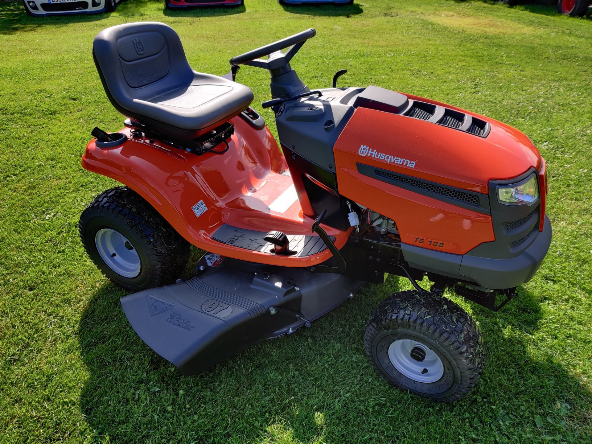 2020 BRAND NEW HUSQVARNA TC138 ROTARY RIDE ON LAWN MOWER (SIDE DISCHARGE) NO COLLECTOR *PLUS VAT*