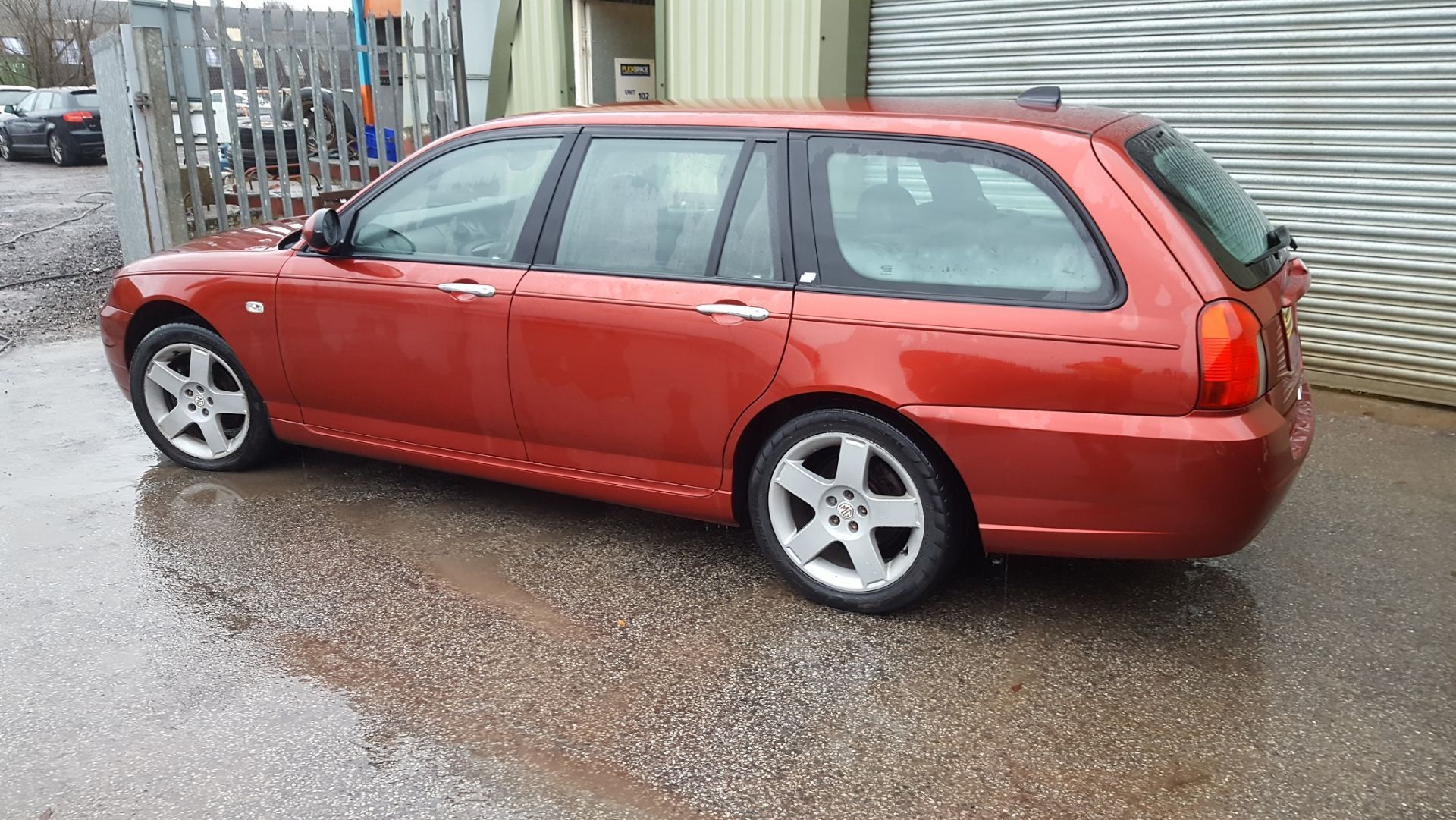 2005/05 REG ROVER ZT-T RED PETROL ESTATE, SHOWING 4 FORMER KEEPERS *NO VAT* - Image 3 of 8