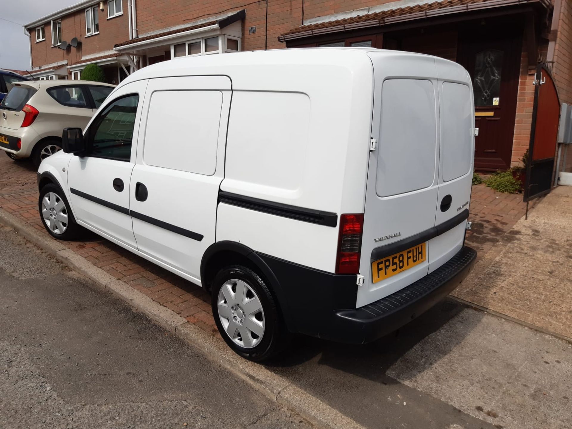 2009/58 REG VAUXHALL COMBO 2000 CDTI 1.25 DIESEL WHITE VAN, SHOWING 0 FORMER KEEPERS *NO VAT* - Image 4 of 13