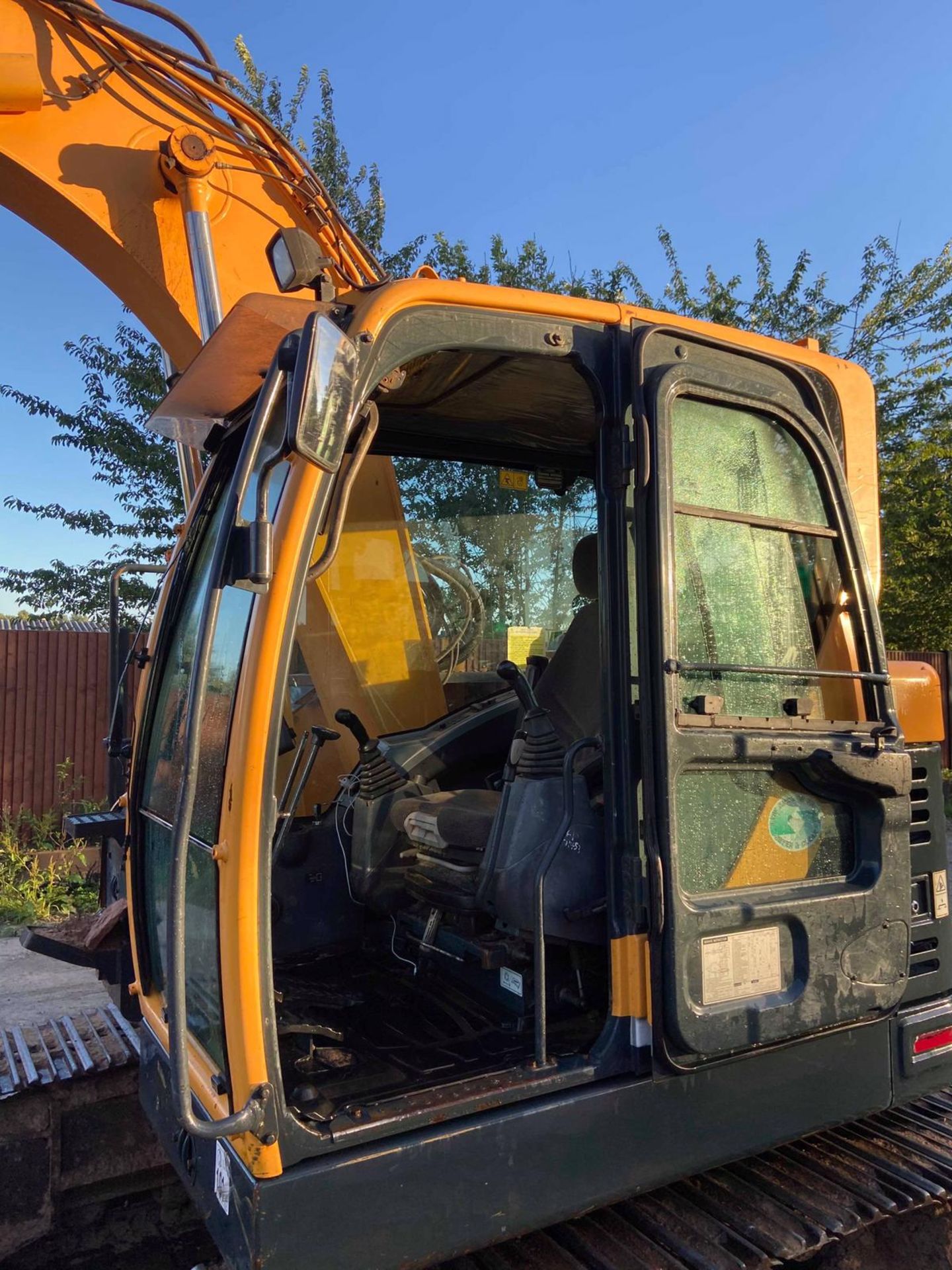 2013 HYUNDAI 145 LCR-9 STEEL TRACKED CRAWLER EXCAVATOR / DIGGER, C/W 2 X BUCKETS, RUNS, DRIVES, DIGS - Image 5 of 6