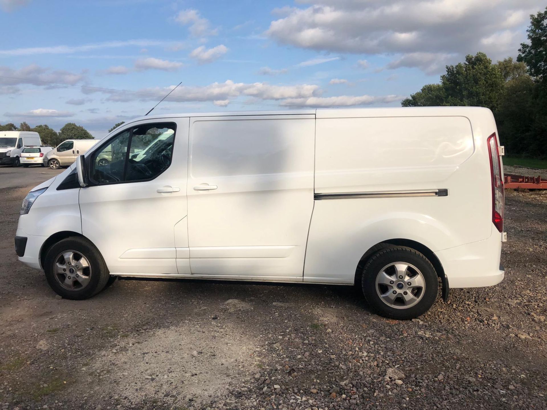 2016/66 REG FORD TRANSIT CUSTOM 290 LIMITED 2.0 DIESEL PANEL VAN, SHOWING 2 FORMER KEEPERS *NO VAT* - Image 4 of 10