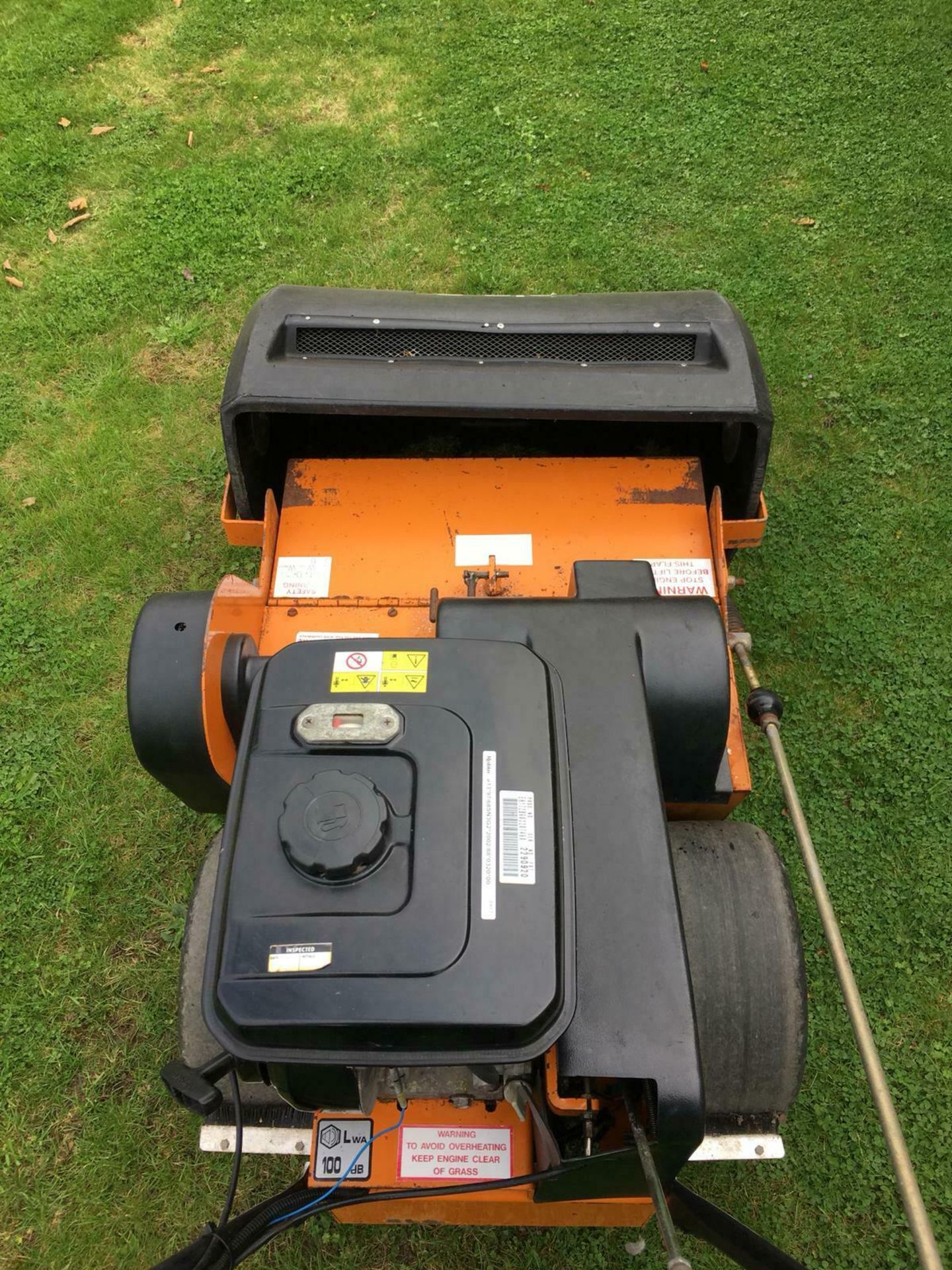 SISIS SELF PROPELLED SCARIFIER COMPLETE WITH GRASS BOX AUTO ROTORAKE *PLUS VAT* - Image 6 of 9