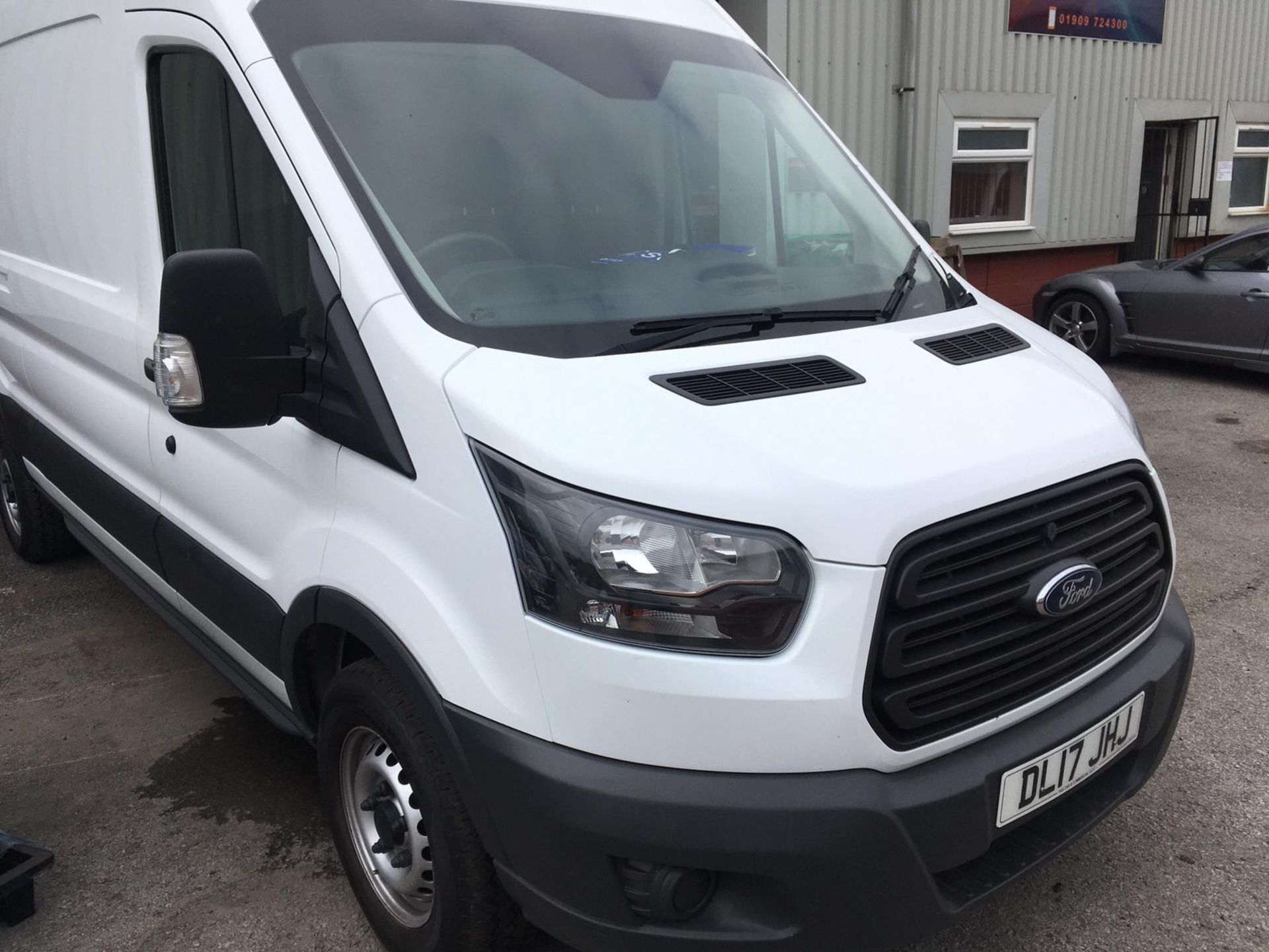 2017/17 REG FORD TRANSIT 350 L3H3 2.0 DIESEL WHITE PANEL VAN, SHOWING 1 FORMER KEEPER *NO VAT* - Image 2 of 17