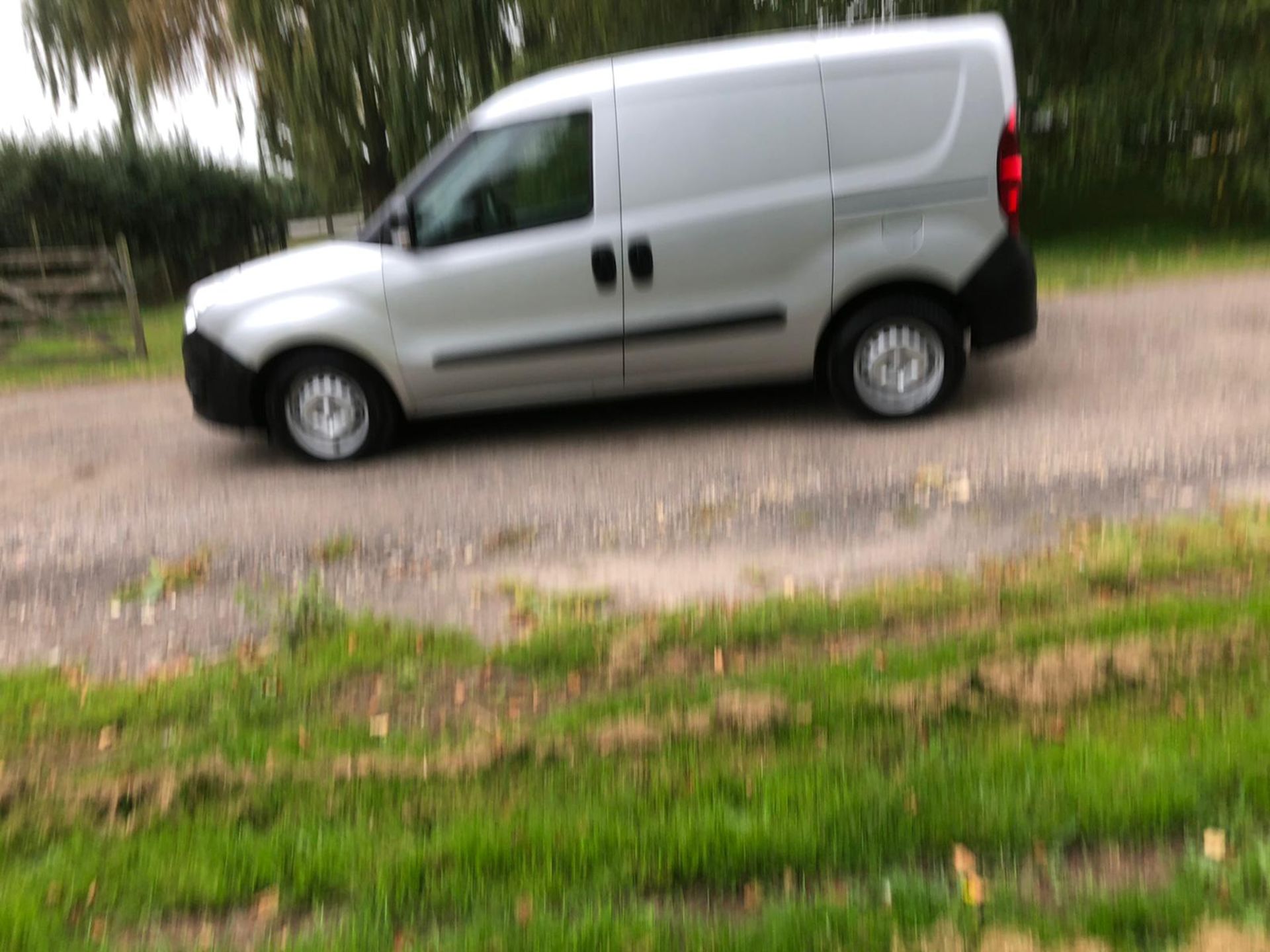 2017/67 REG VAUXHALL COMBO 2000 CDTI ECOFLEX S/S 1.25 DIESEL PANEL VAN, SHOWING 0 FORMER KEEPERS - Image 4 of 17