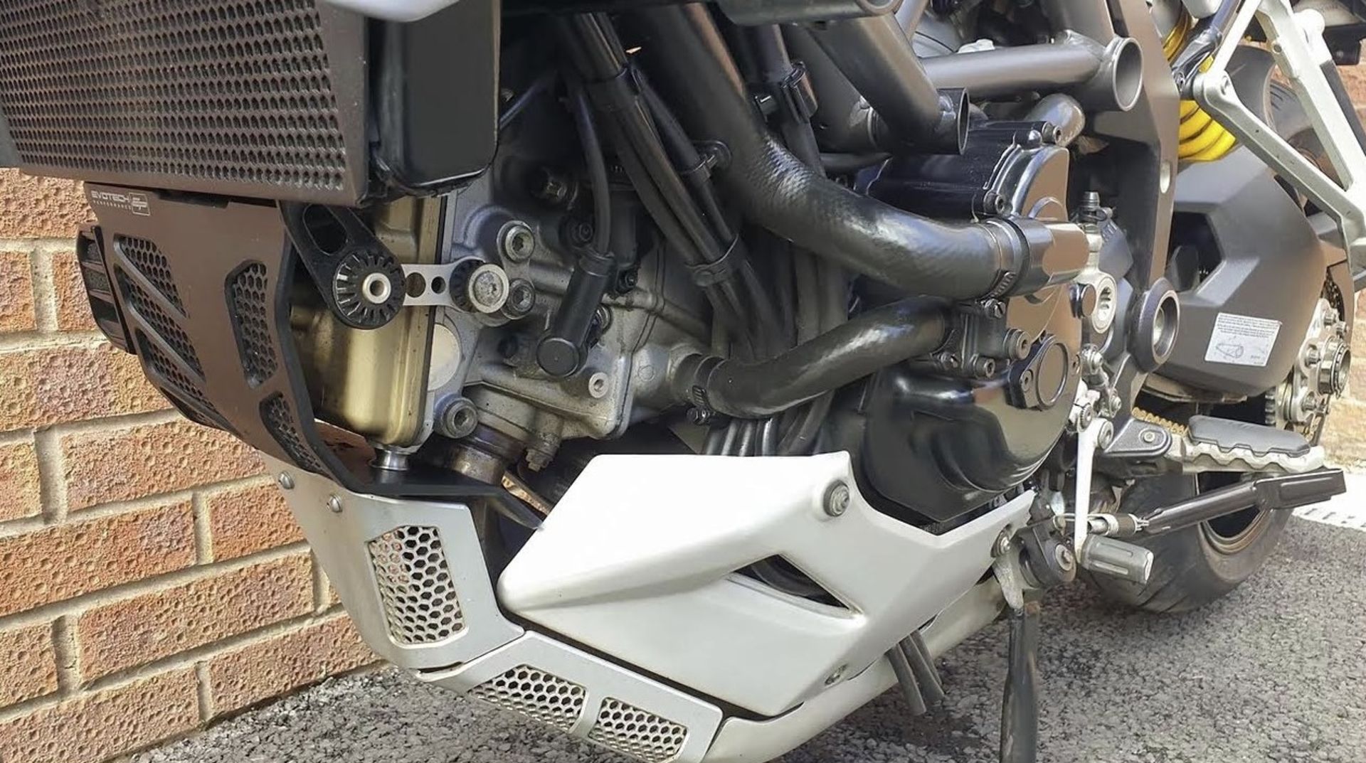 2015/15 REG DUCATI MULTISTRADA 1200 S TOURIN 1.2 PETROL SILVER MOTORCYCLE, SHOWING 1 FORMER KEEPER - Image 6 of 6