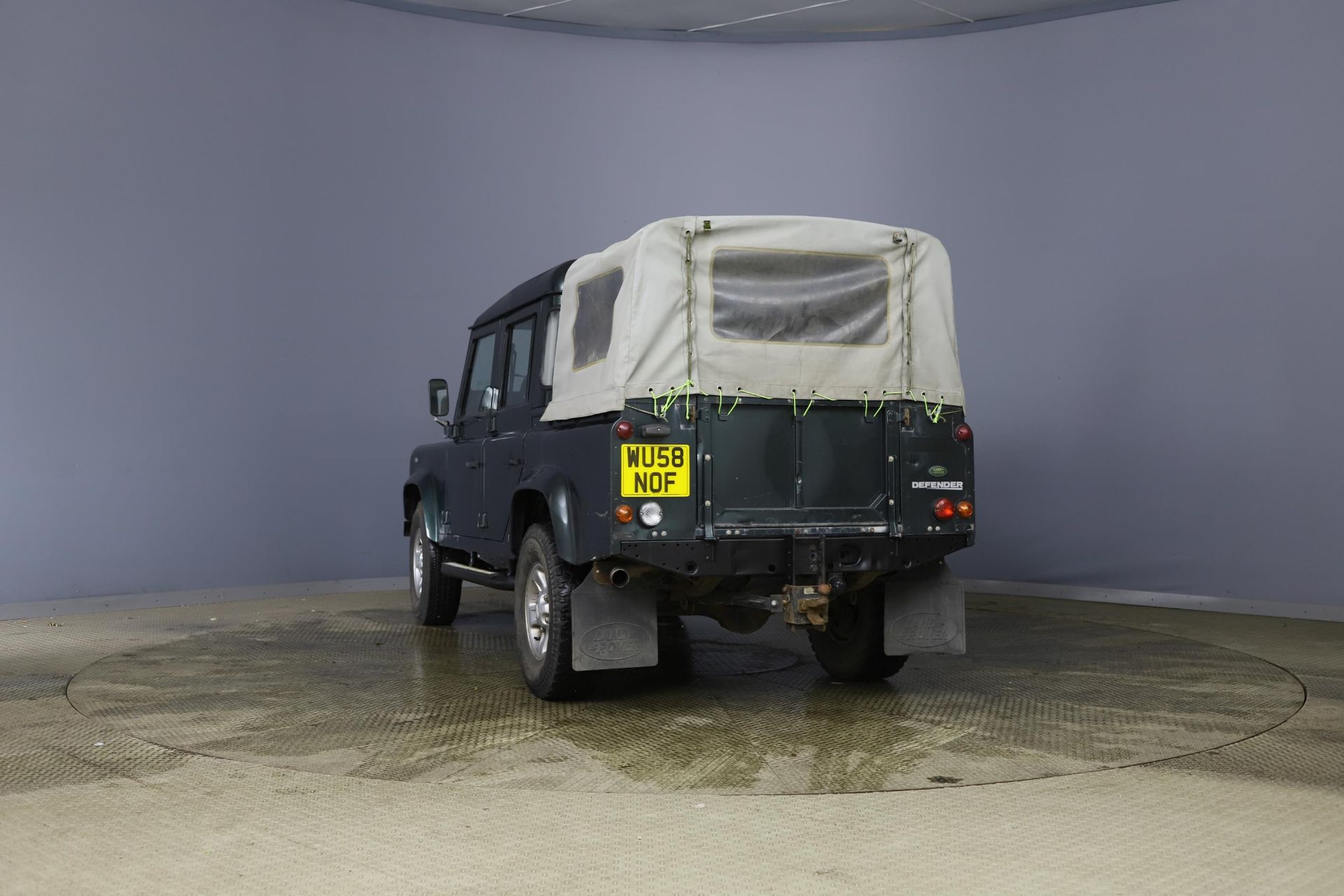 2008/58 REG LAND ROVER DEFENDER 110 XS DC LWB 2.4 DIESEL GREEN LIGHT 4X4, SHOWING 2 FORMER KEEPERS - Image 4 of 12