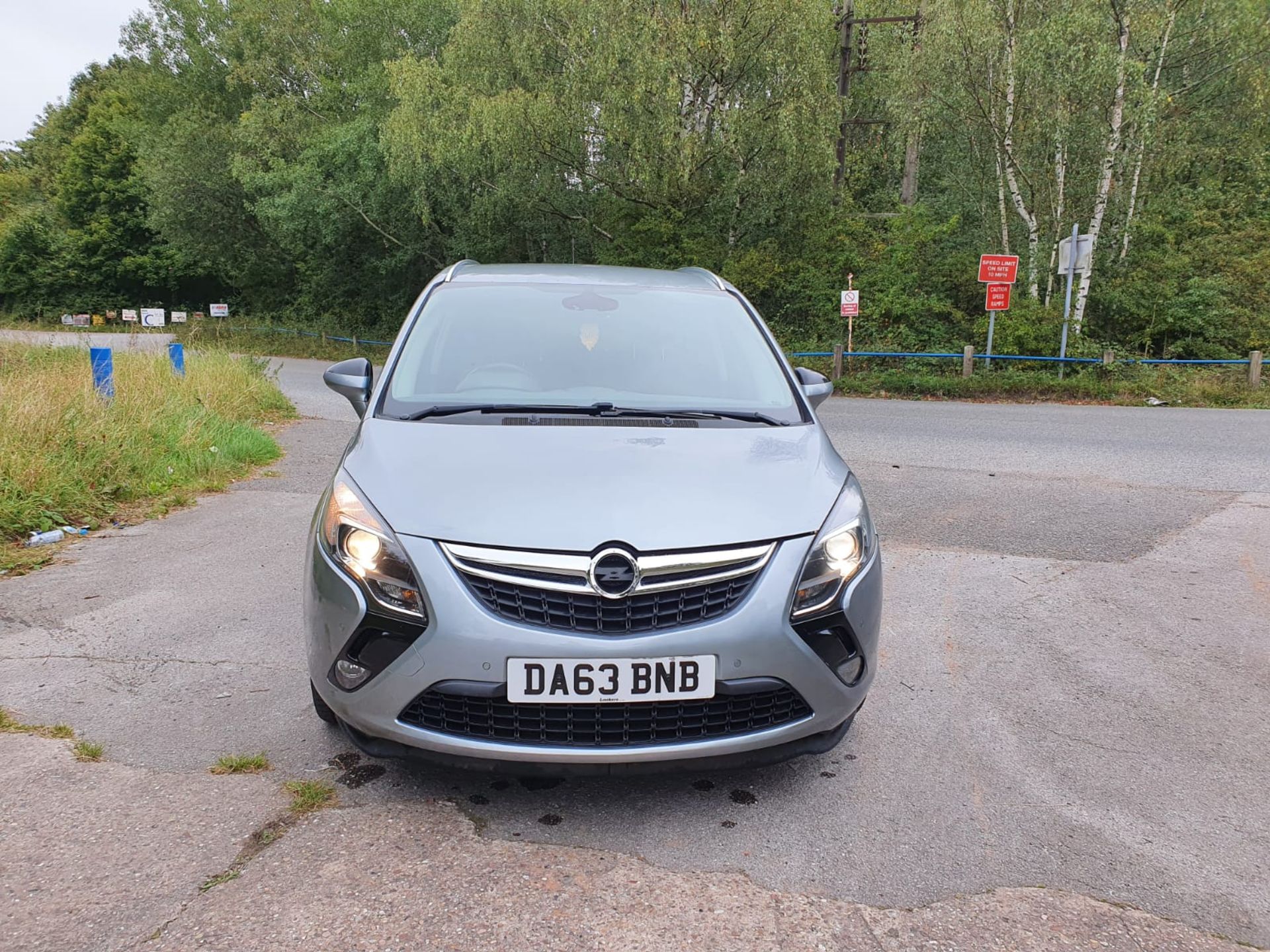 2013/63 REG VAUXHALL ZAFIRA TOURER SE CDTI 2.0 DIESEL SILVER MPV 7 SEATS, SHOWING 4 FORMER KEEPERS - Image 2 of 24