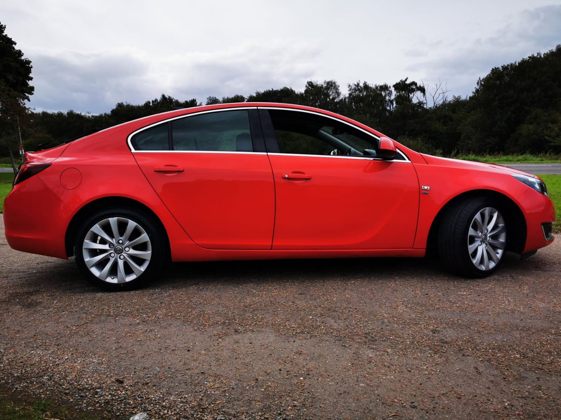 2015/65 REG VAUXHALL INSIGNIA ELITE NAV CDTI ECO 1.6 DIESEL 5DR HATCHBACK, SHOWING 1 FORMER KEEPER - Image 9 of 15