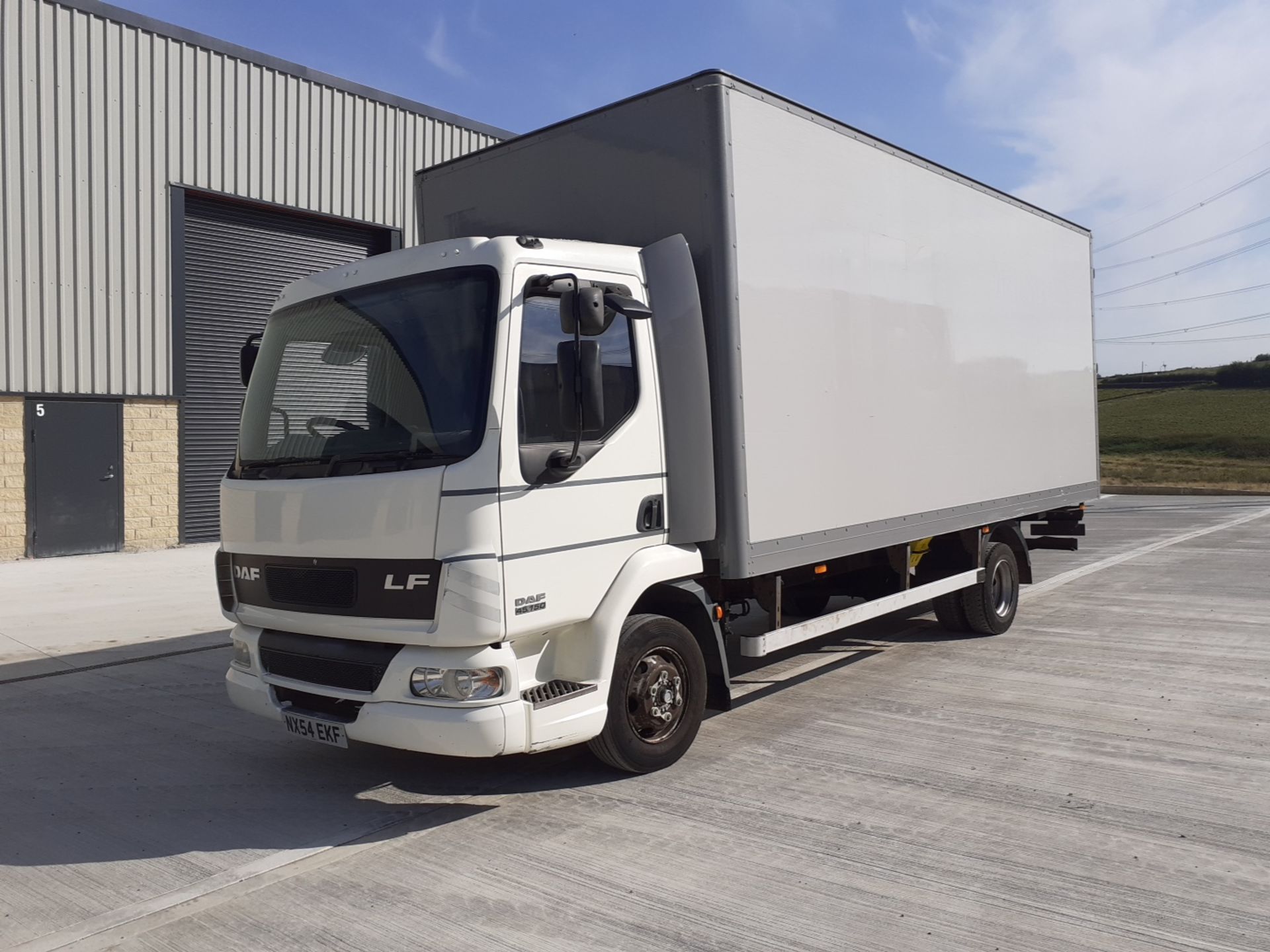 2004/54 REG DAF TRUCKS FA LF45.150 7.5 TON BOX VAN LORRY, SHOWING 2 FORMER KEEPERS *NO VAT* - Image 3 of 12