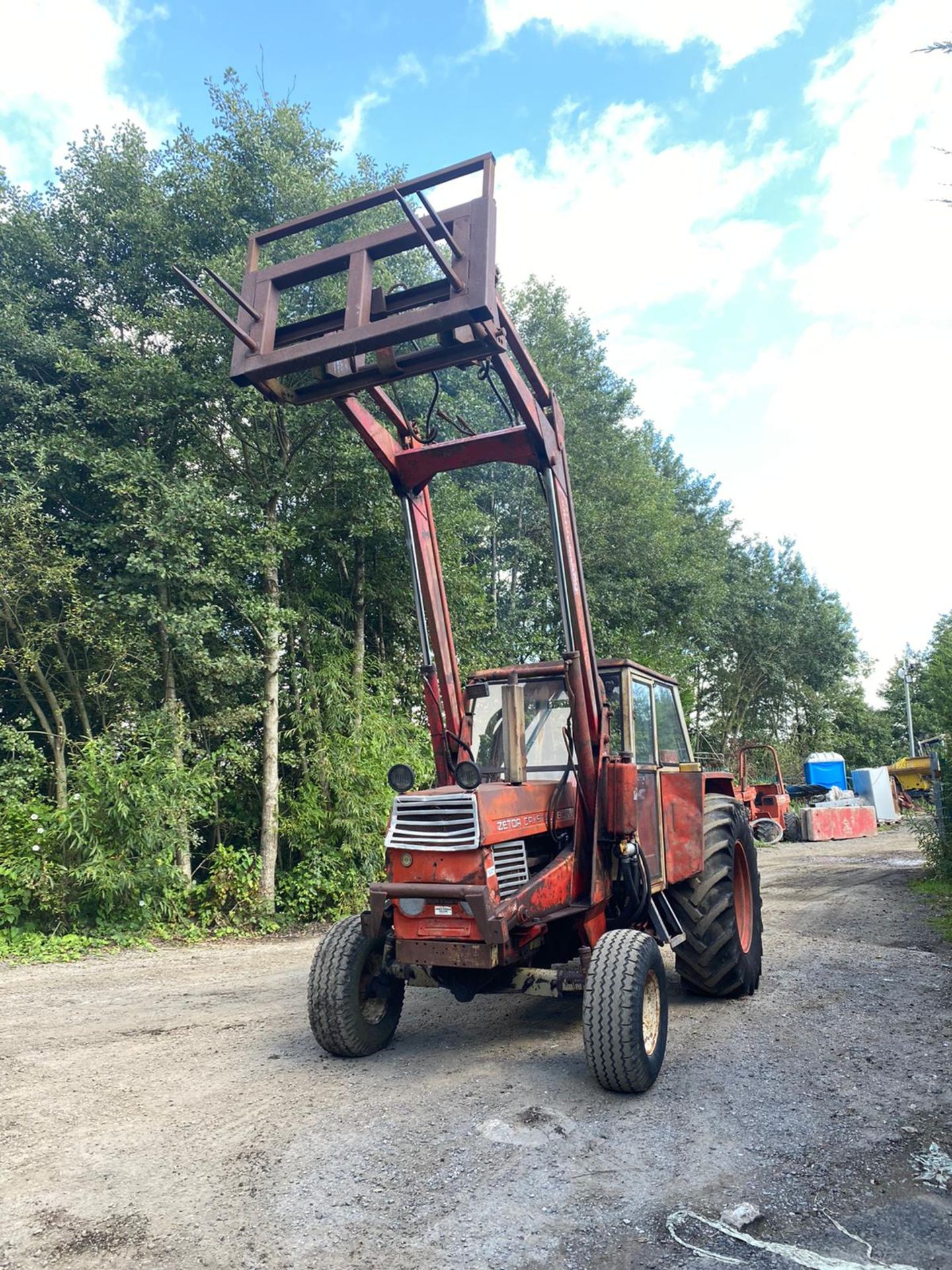 ZETOR CRYSTAL 8011 LOADER TRACTOR, RUNS, WORKS AND LIFTS, IN GOOD CONDITION *PLUS VAT* - Bild 4 aus 6