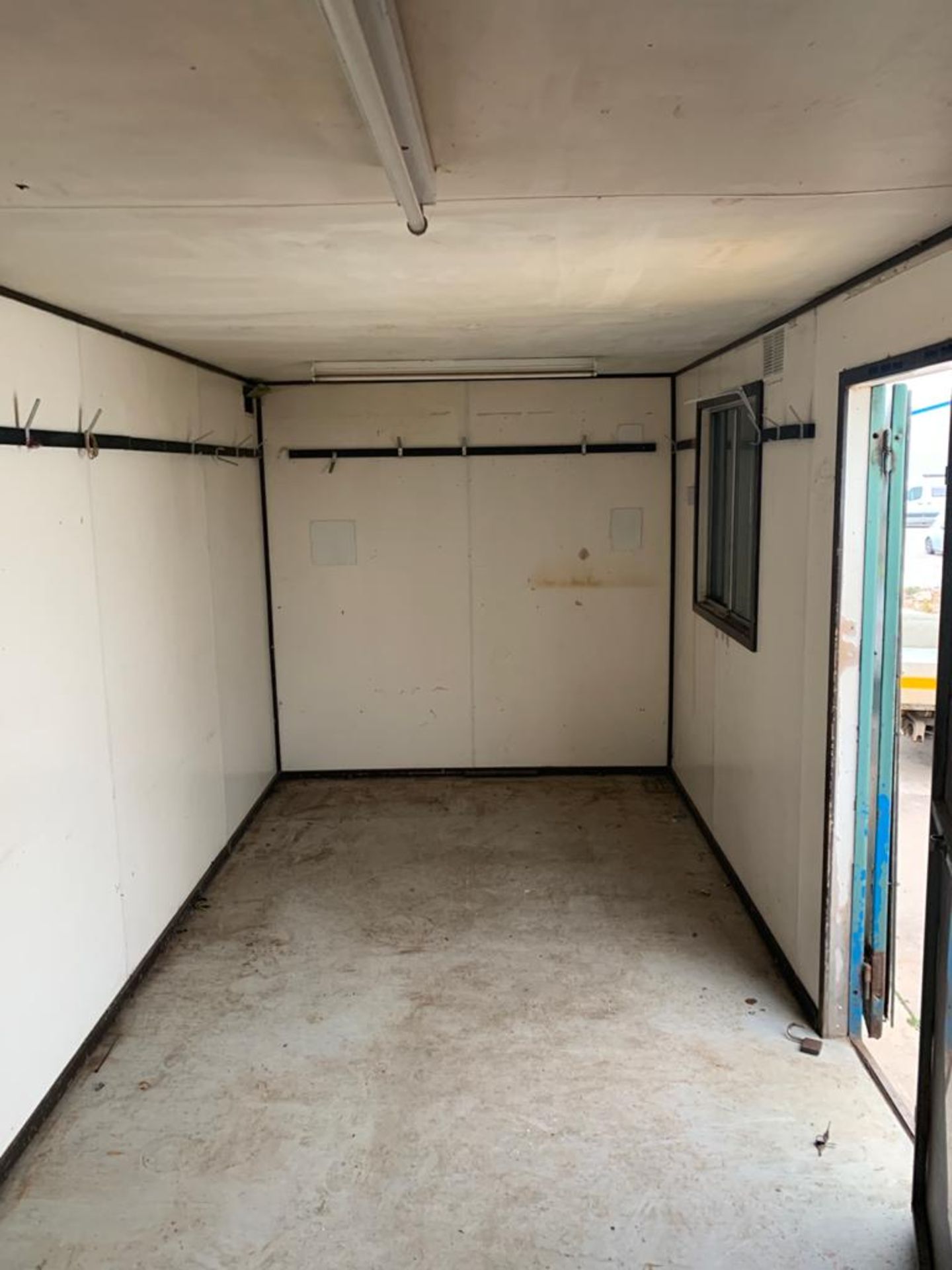 20 X 8 INSULATED STEEL OFFICE UNIT *NO VAT* - Image 3 of 4