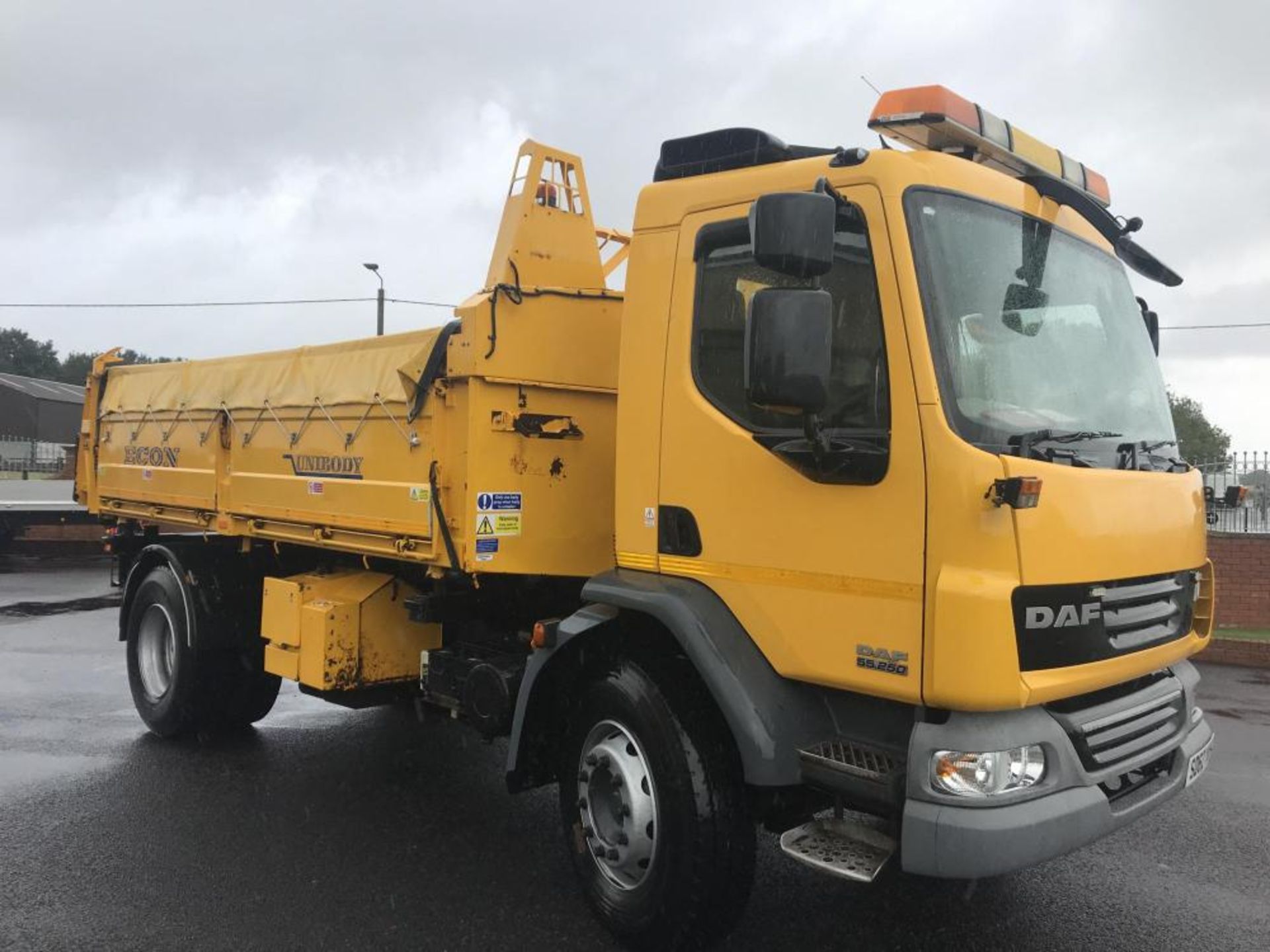 2013/62 REG DAF TRUCKS LF FA 55.250 YELLOW TIPPER 18 TON 3 WAY MANUAL GEARBOX, EX COUNCIL *PLUS VAT* - Image 3 of 30