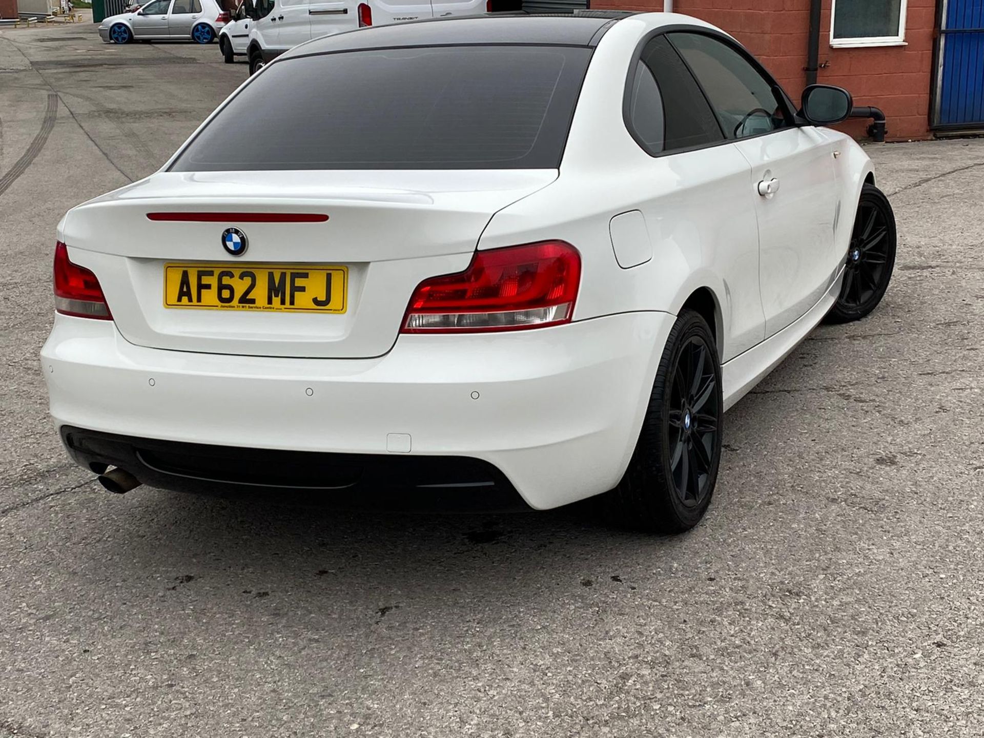 2012/62 REG BMW 118D ES 2.0 DIESEL WHITE COUPE, SHOWING 1 FORMER KEEPER *NO VAT* - Image 7 of 9