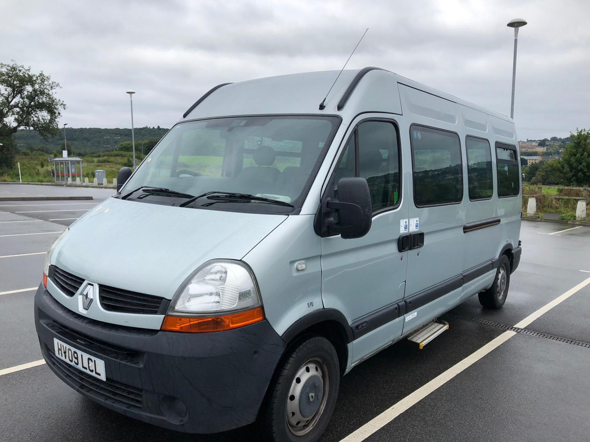 2009/09 REG RENAULT MASTER LM39 DCI 120 2.5 DIESEL GREY MINIBUS, SHOWING 3 FORMER KEEPERS *NO VAT* - Image 4 of 9