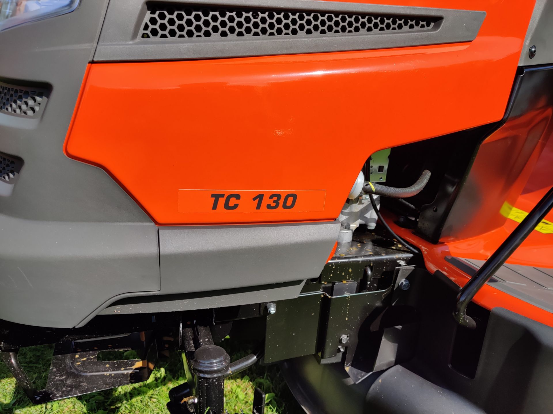 2020 BRAND NEW HUSQVARNA TC130 ROTARY RIDE ON LAWN MOWER (REAR DISCHARGE) C/W COLLECTOR *PLUS VAT* - Image 3 of 10