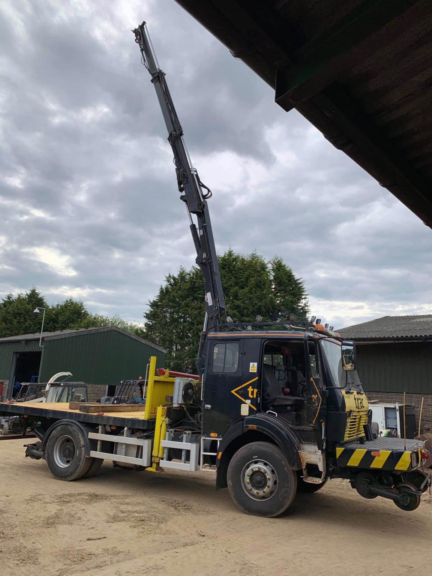 1991/H REG MERCEDES-BENZ CVS 1617AK CREW CAB YELLOW/BLACK 6.0L DIESEL CRANE / FLATBED LORRY - Image 5 of 11