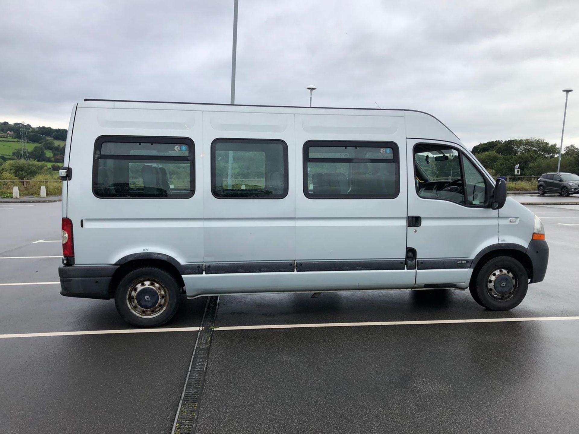 2009/09 REG RENAULT MASTER LM39 DCI 120 2.5 DIESEL GREY MINIBUS, SHOWING 3 FORMER KEEPERS *NO VAT* - Image 9 of 9