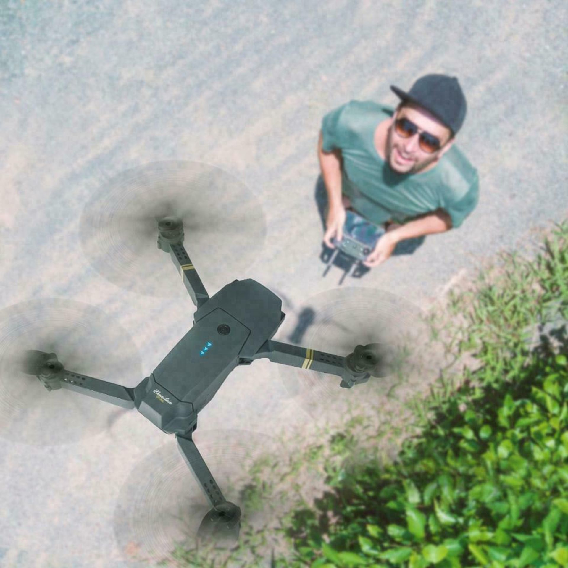 DRONE X REMOTE CONTROL QUADCOPTER 1080P HD CAMERA - THE LATEST TECH ONLY 7 OF THESE LEFT! - Image 8 of 9