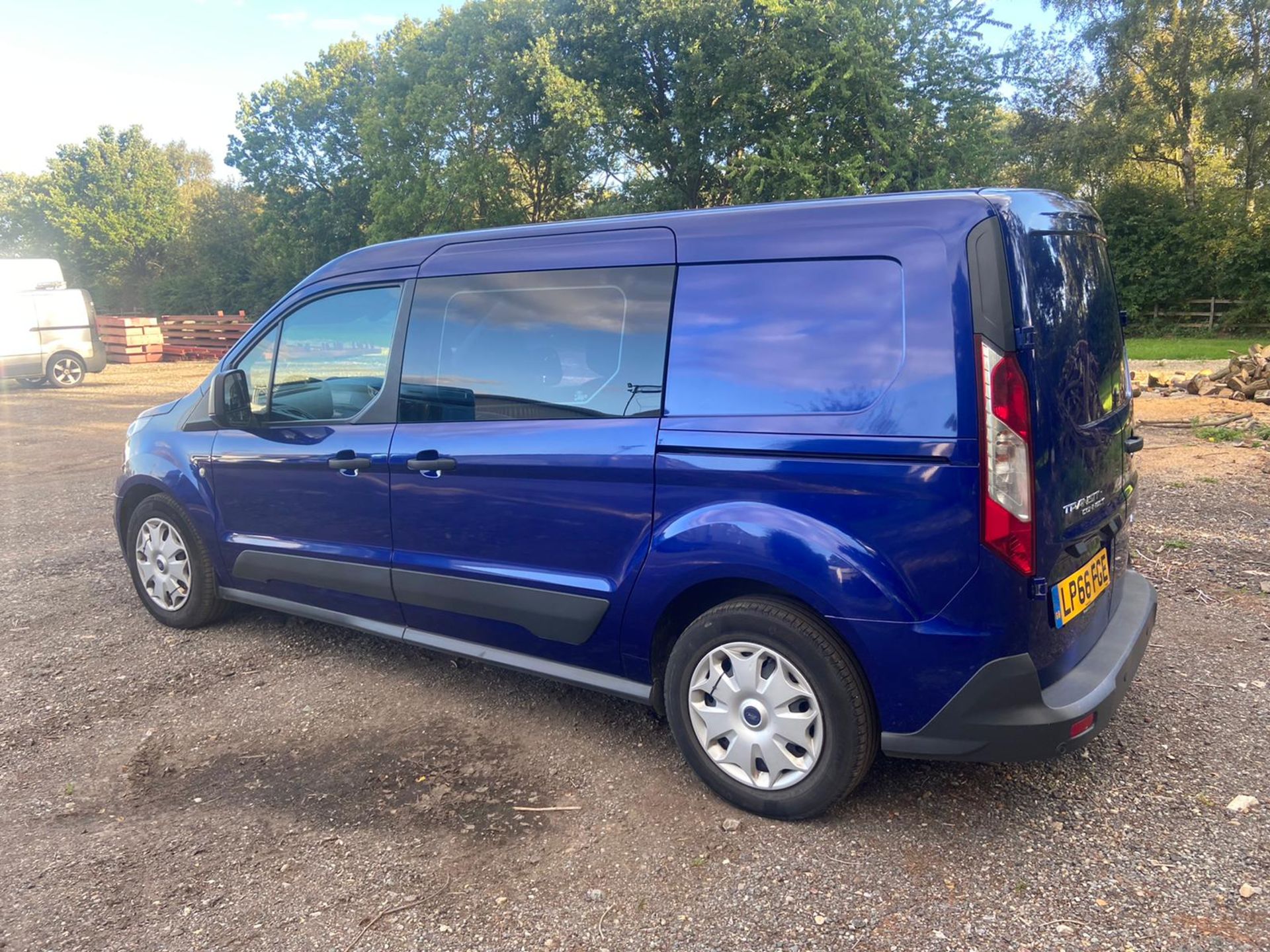 2016/66 REG FORD TRANSIT CONNECT 230 1.5 DIESEL BLUE PANEL VAN, SHOWING 0 FORMER KEEPERS *PLUS VAT* - Image 4 of 10