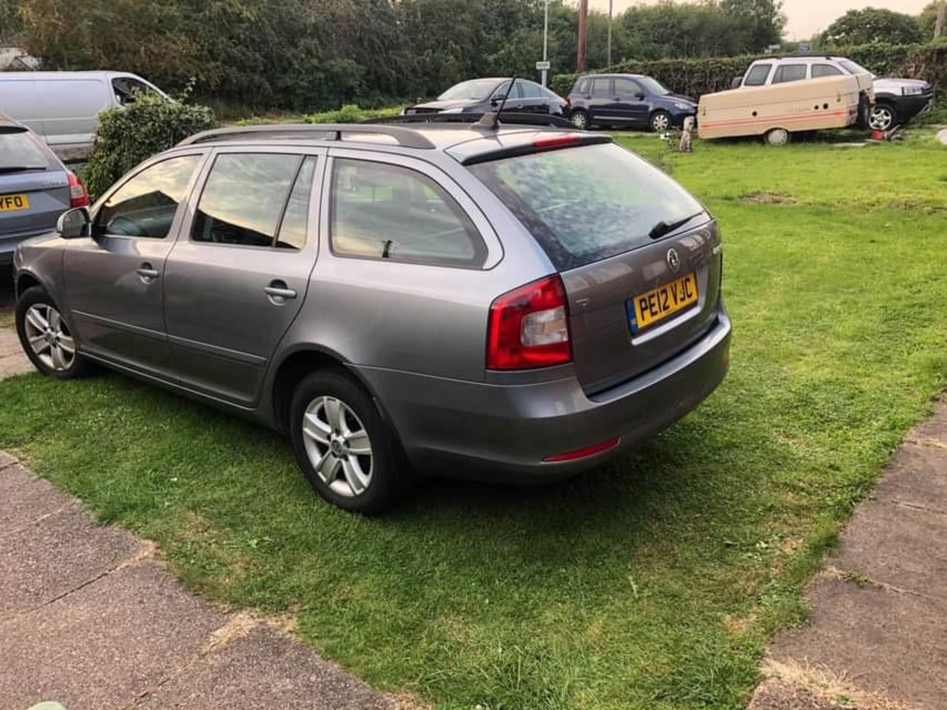 2012/12 REG SKODA OCTAVIA SE TDI CR 1.6 DIESEL GREY ESTATE, SHOWING 2 FORMER KEEPERS *NO VAT* - Image 4 of 14