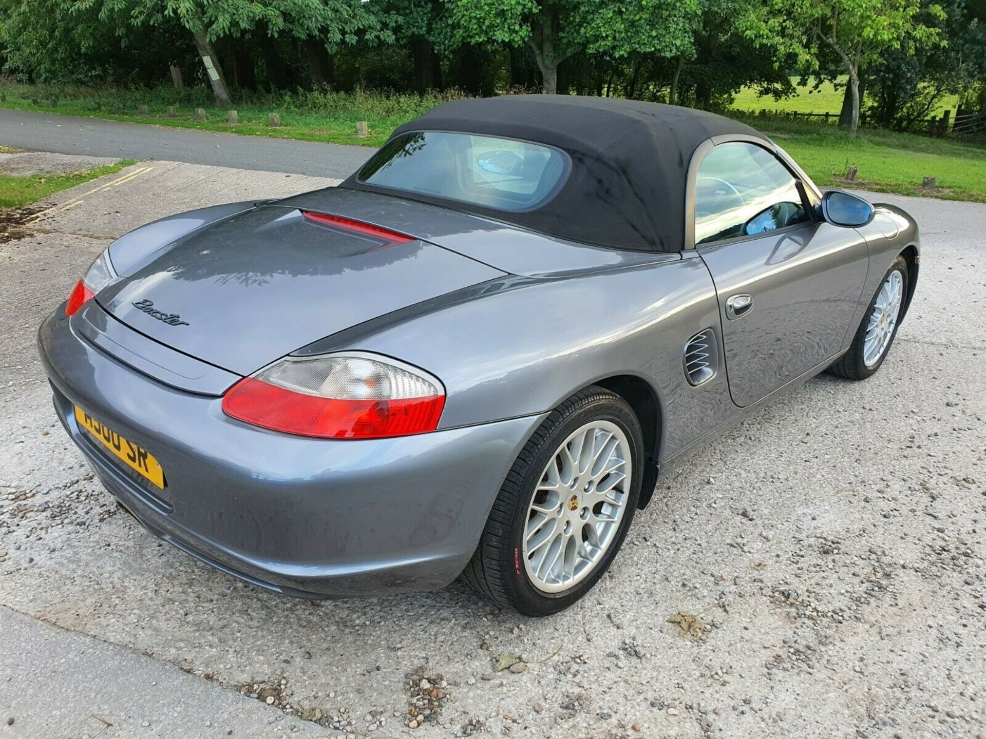 2004/04 REG PORSCHE BOXSTER TIPTRONIC S 2.7 PETROL CONVERTIBLE, SHOWING 2 FORMER KEEPERS *NO VAT* - Image 9 of 12