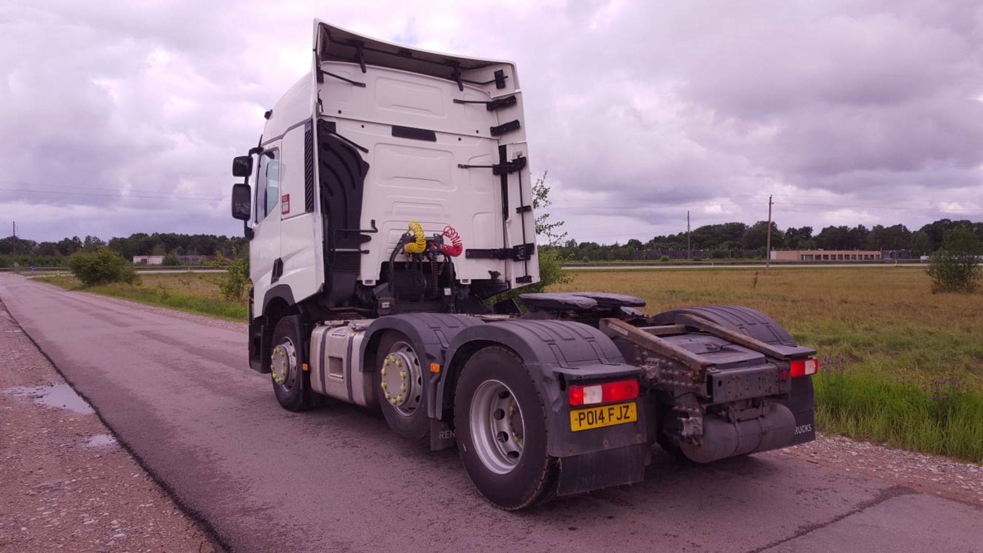 2014/14 REG RENAULT TRUCKS T T460.26 6X2 TML LHD WHITE DIESEL TRACTOR UNIT, SHOWING 1 FORMER KEEPER - Image 3 of 11