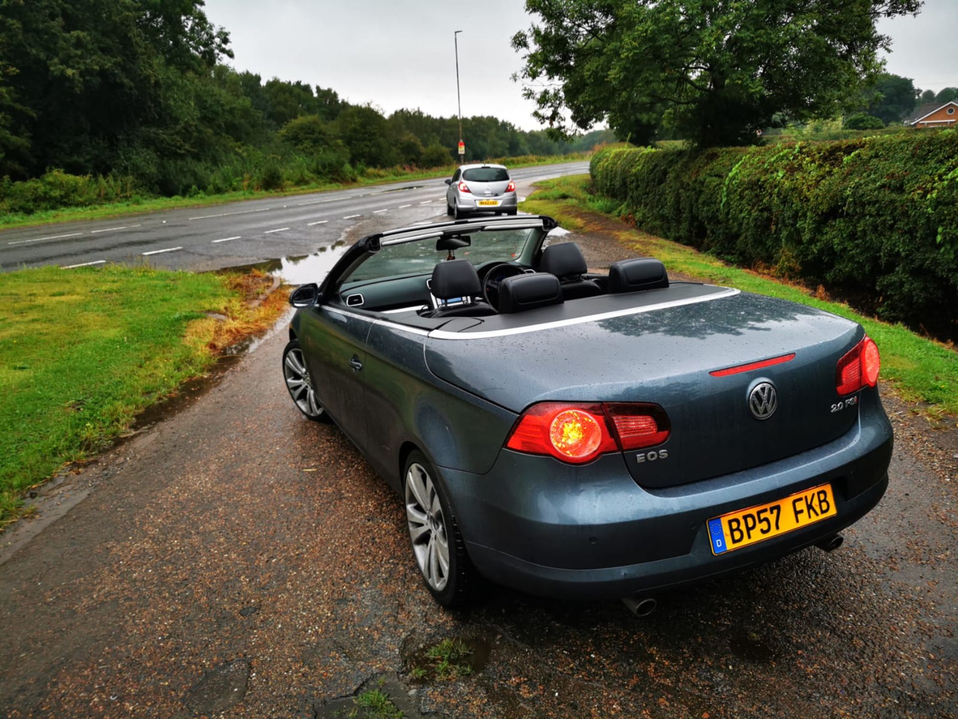 2008/57 REG VOLKSWAGEN EOS SPORT TDI 2.0 DIESEL GREY CONVERTIBLE, SHOWING 4 FORMER KEEPERS *NO VAT* - Image 7 of 18