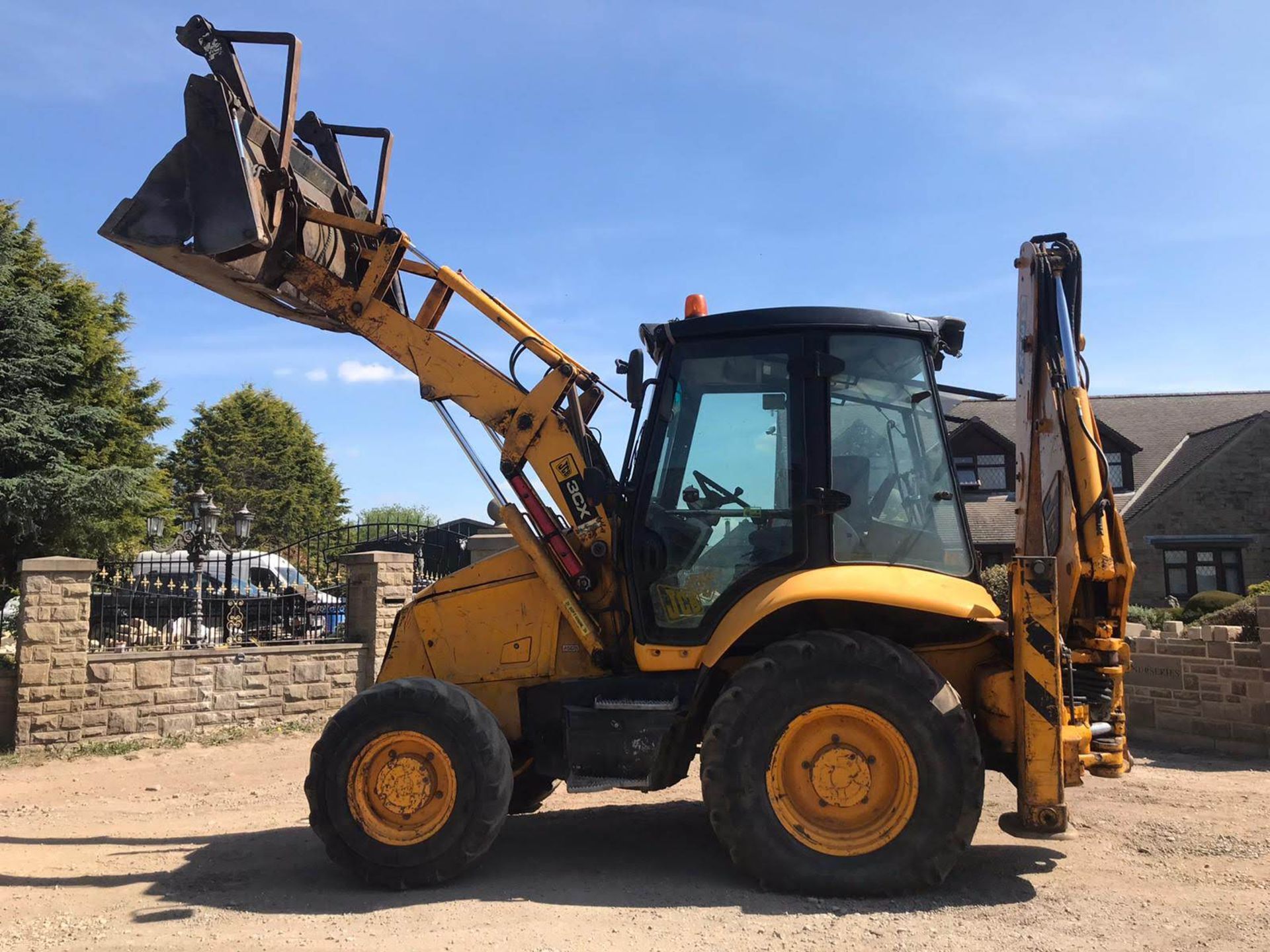 2003 JCB 3CX CONTRACTOR, 4-IN-1 BUCKET, EXPANDING BOOM BACKHOE WITH QUICKHITCH, RUNS, DRIVES, DIGS - Image 3 of 5