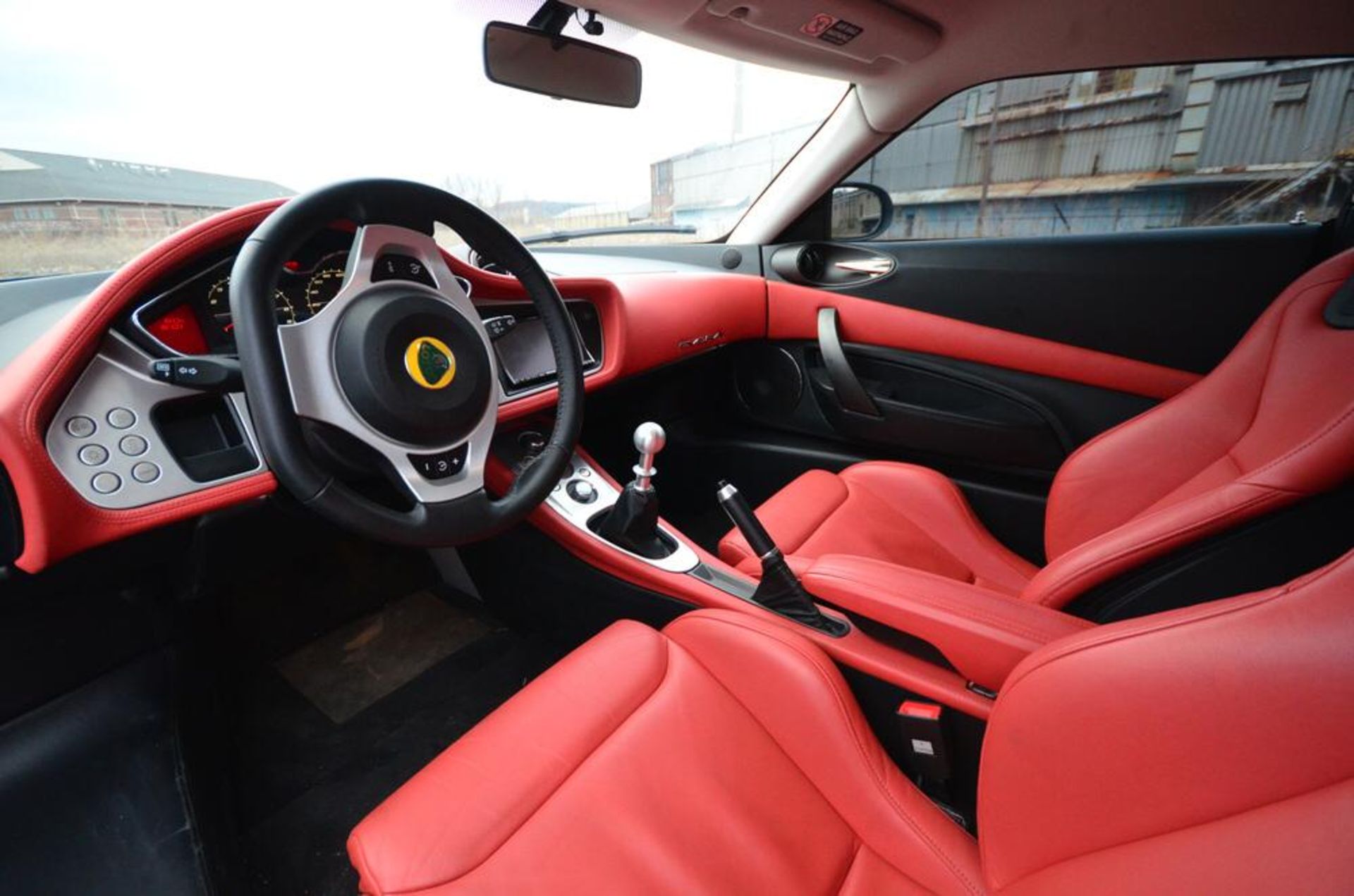 LOTUS EVORA 2010 BLACK FULL OPTION RED INTERIOR MANUAL GEAR RECARO SEATS. EXHAUST SYSTEMS *PLUS VAT* - Image 4 of 7