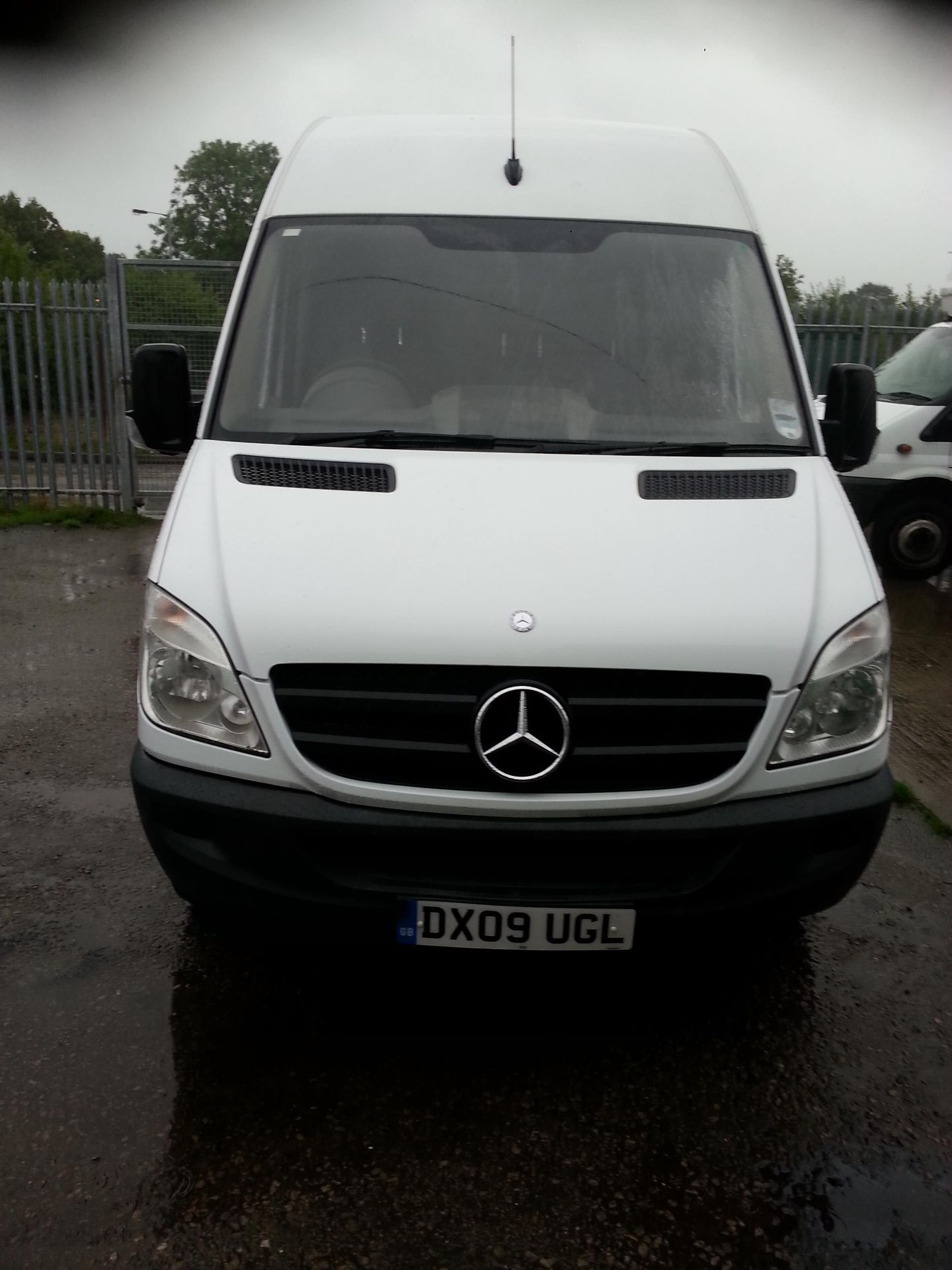 2009/09 REG MERCEDES SPRINTER 311 CDI LWB 2.2 DIESEL PANEL VAN, SHOWING 2 FORMER KEEPERS *PLUS VAT* - Image 2 of 10