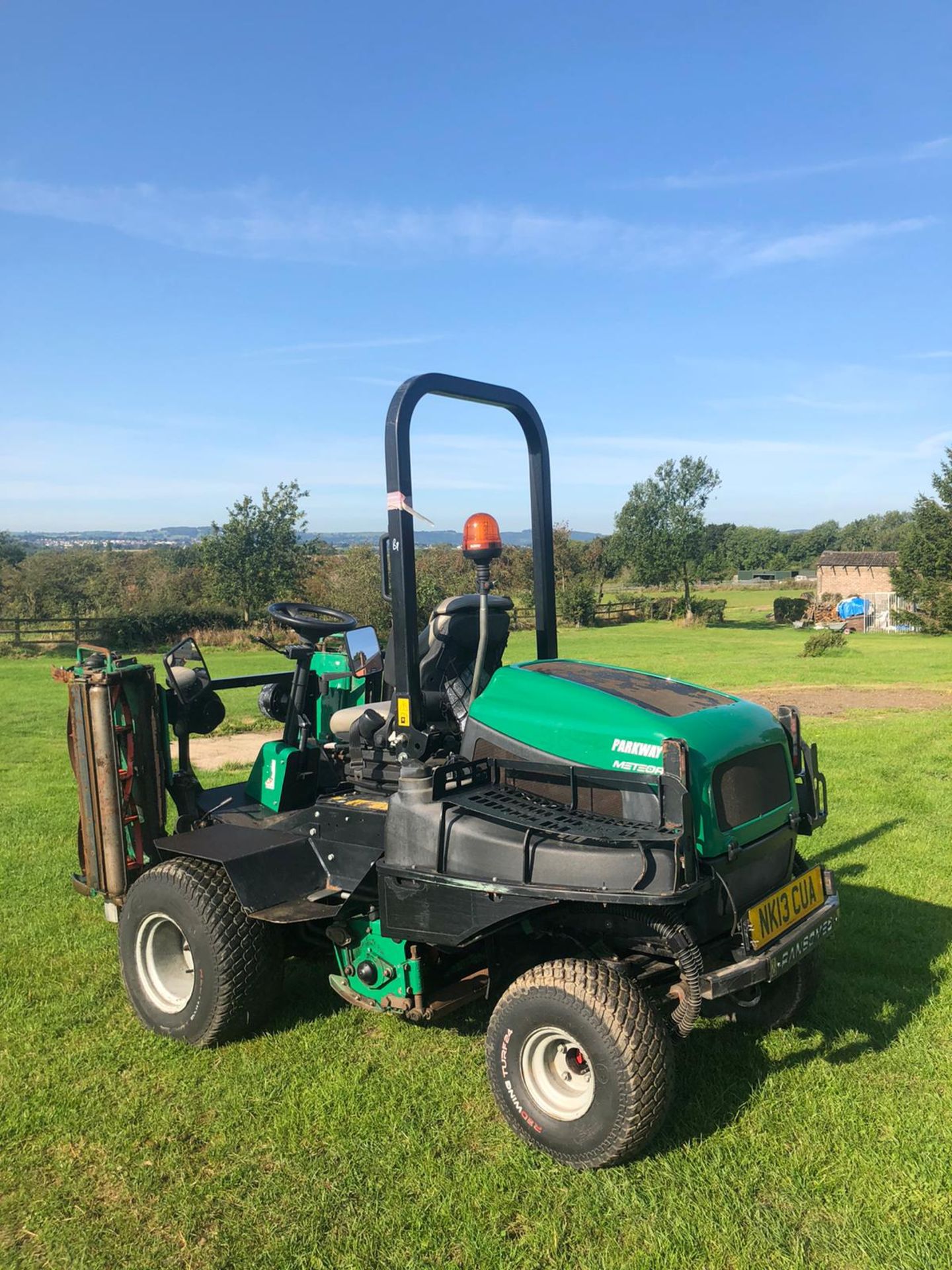 2013 RANSOMES PARKWAY 3 RIDE ON LAWN MOWER, RUNS, DRIVES AND CUTS *PLUS VAT* - Image 3 of 4