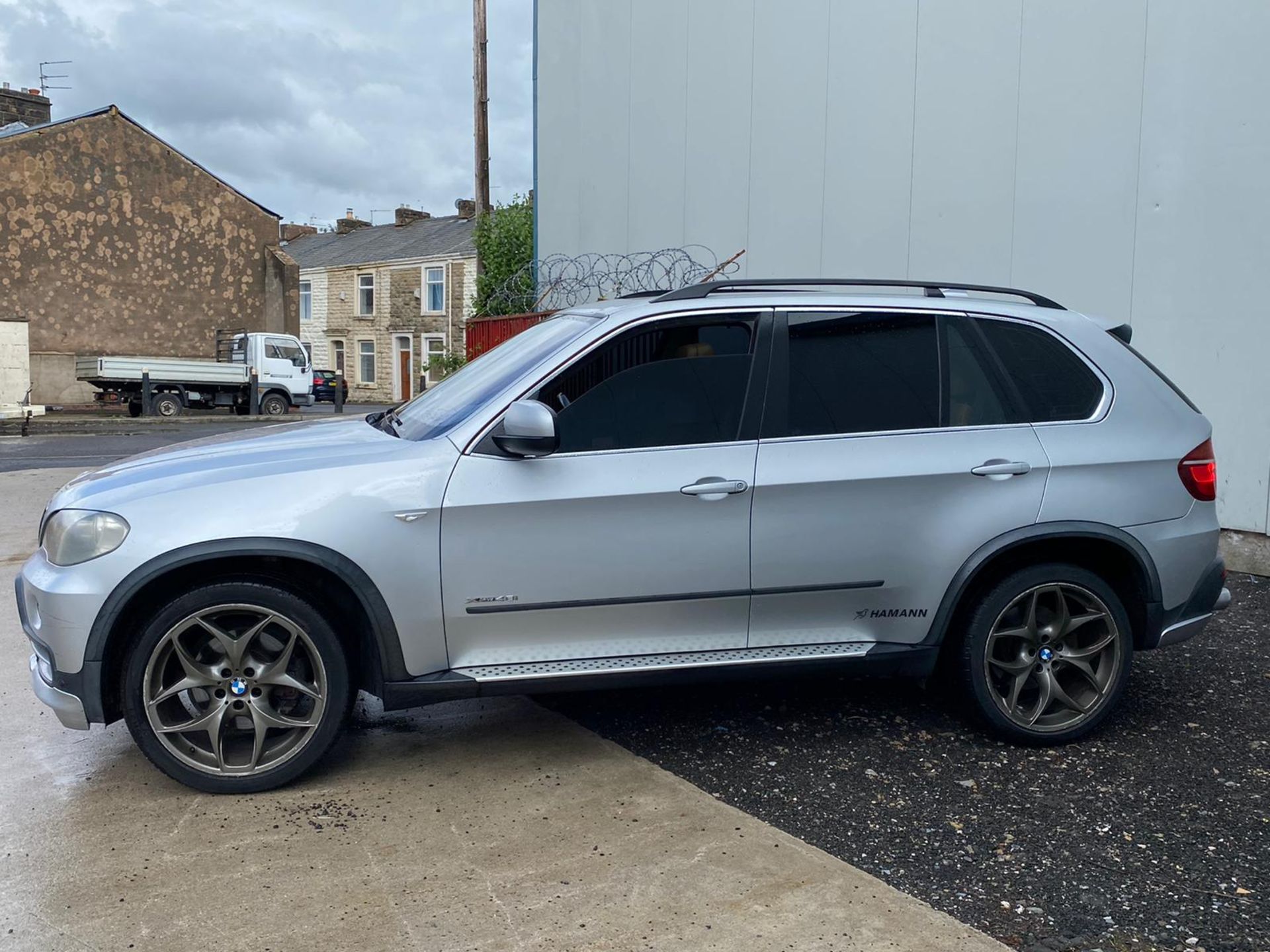 2009/58 REG BMW X5 4.8L PETROL AUTOMATIC SILVER, SHOWING 1 FORMER KEEPER - LEFT HAND DRIVE *NO VAT* - Image 4 of 12