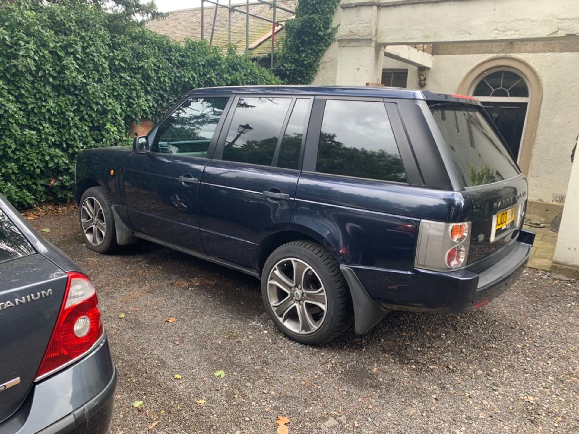 2003/03 AUTOBIOGRAPHY LAND ROVER RANGE ROVER VOGUE V8 AUTO 4.4 PETROL / LPG GAS *NO VAT* - Image 4 of 48