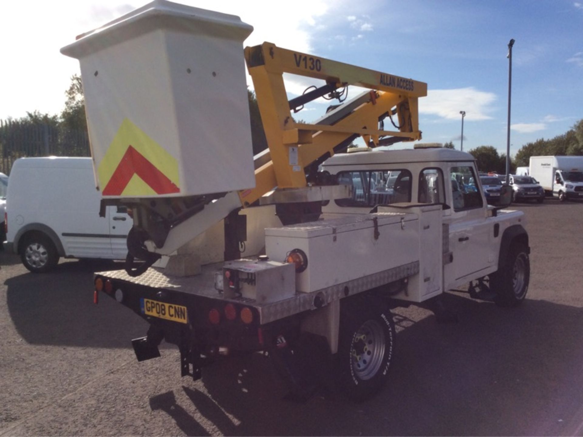 2008/08 REG LAND ROVER DEFENDER 130 24 TDCI CHERRY PICKER PLATFORM CAB *PLUS VAT* - Image 5 of 8