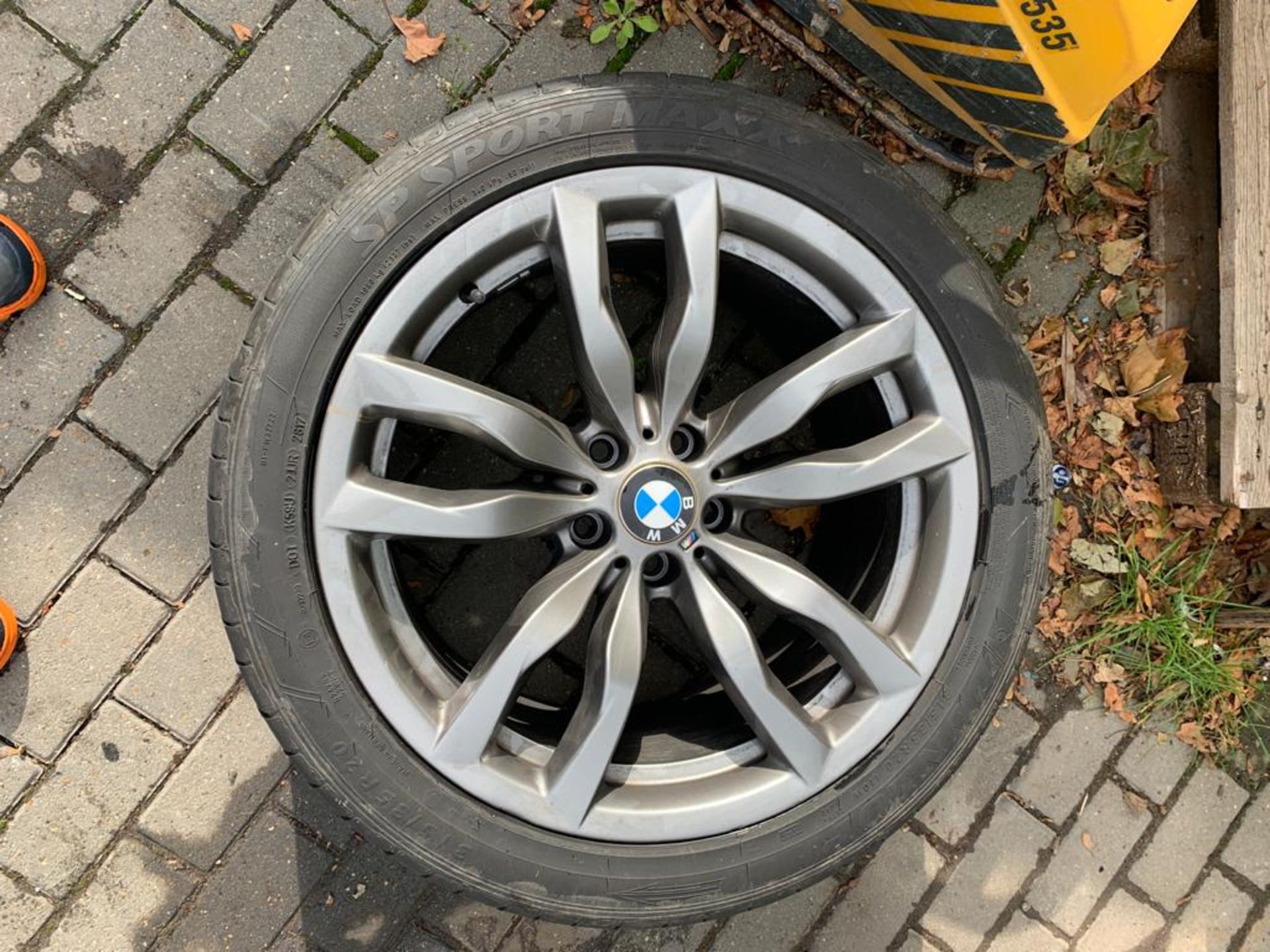 GEN STAGGERED BMW X5 X6 M SPORT WHEELS AND TYRES AS NEW *PLUS VAT* - Bild 2 aus 15