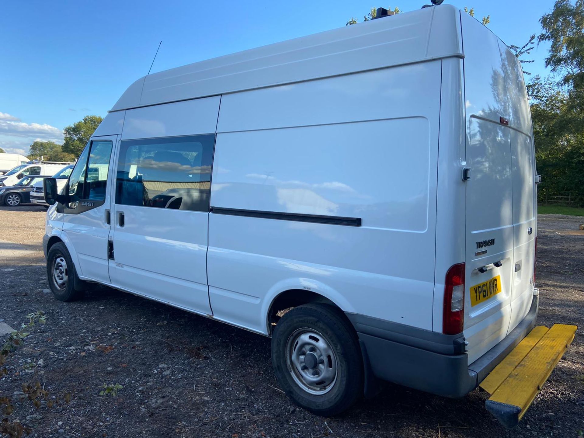 2011/61 REG FORD TRANSIT 100 T350L RWD 2.4 DIESEL WELFARE PANEL VAN, SHOWING 1 FORMER KEEPER - Image 4 of 13