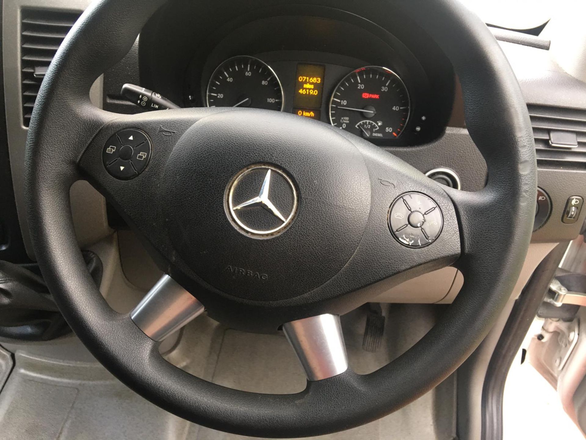 2017/67 REG MERCEDES-BENZ SPRINTER 314 CDI 2.2 DIESEL WHITE PANEL VAN, SHOWING 0 FORMER KEEPERS - Image 22 of 29