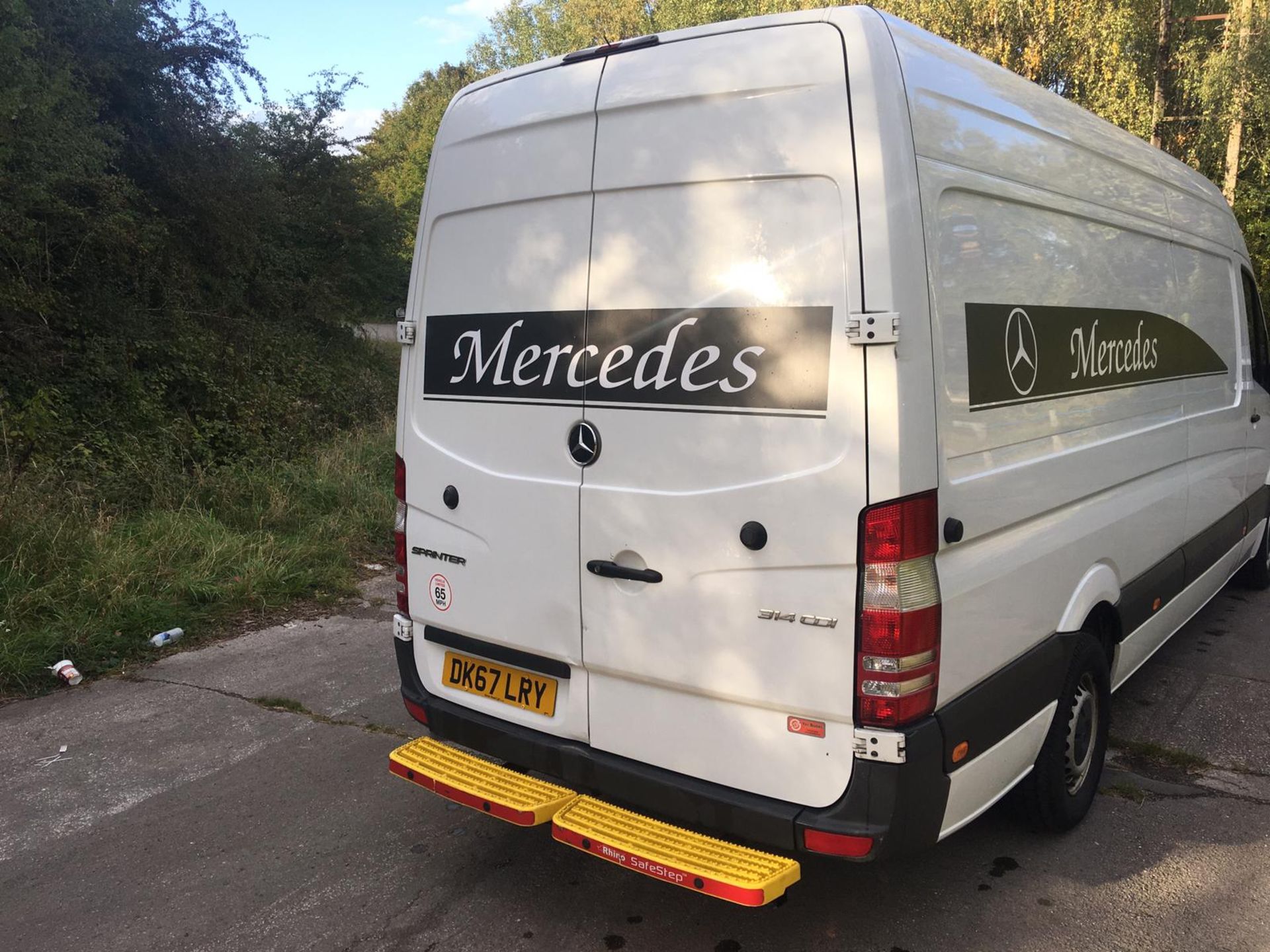 2017/67 REG MERCEDES-BENZ SPRINTER 314 CDI 2.2 DIESEL WHITE PANEL VAN, SHOWING 0 FORMER KEEPERS - Image 8 of 29