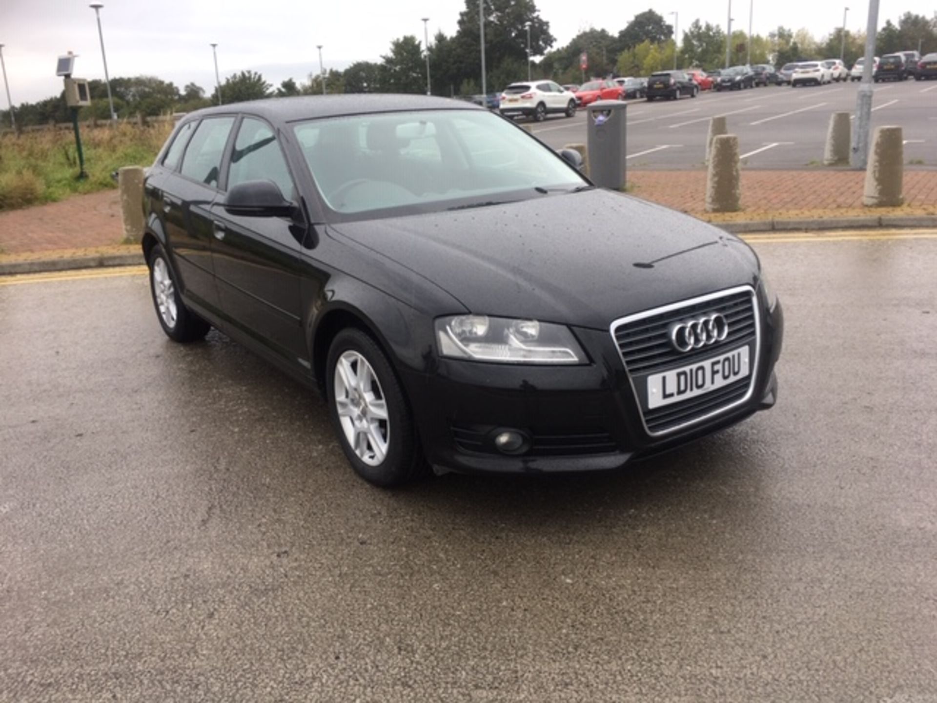 2010/10 REG AUDI A3 SE TDI S-A 1.6 DIESEL BLACK 5 DOOR HATCHBACK, SHOWING 3 FORMER KEEPERS *NO VAT*