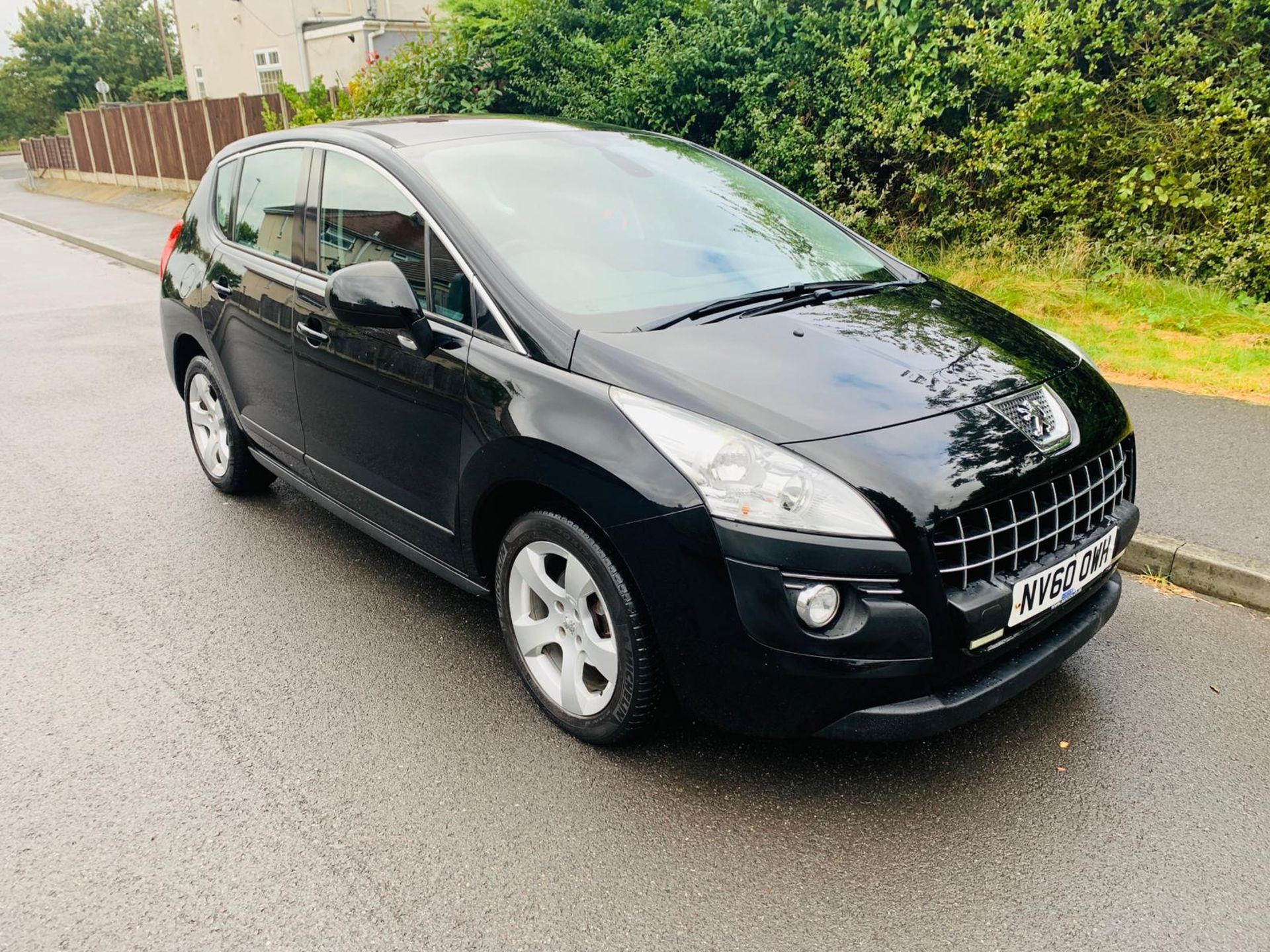 2011/60 REG PEUGEOT 3008 SPORT HDI S-A 1.6 DIESEL 5 DOOR BLACK, SHOWING 2 FORMER KEEPERS *NO VAT*