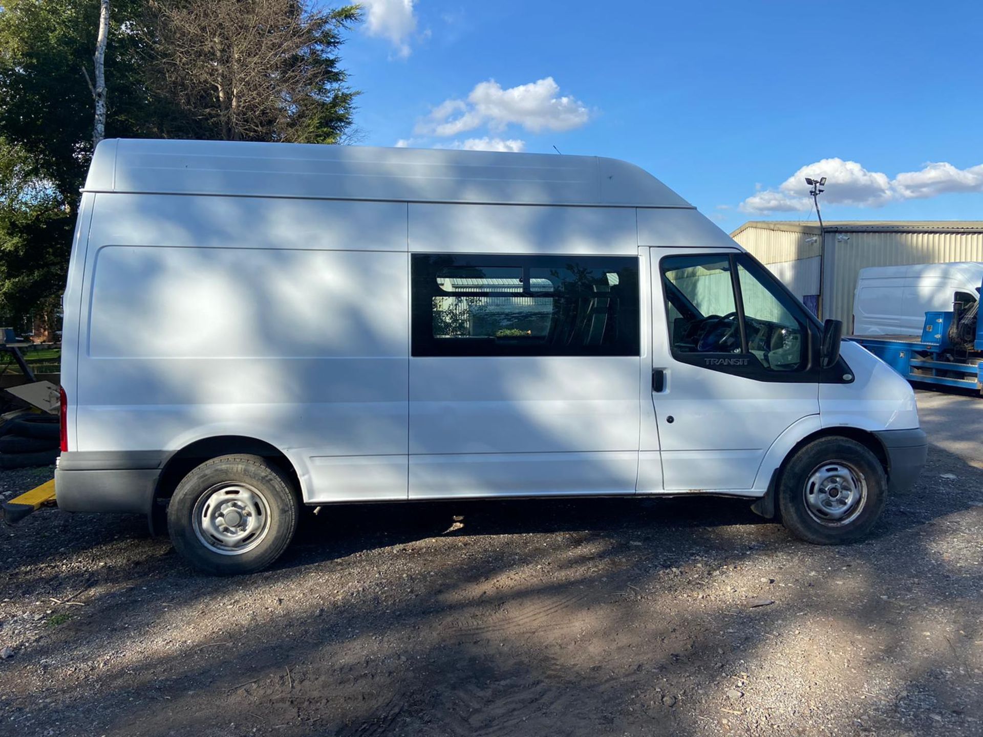 2011/61 REG FORD TRANSIT 100 T350L RWD 2.4 DIESEL WELFARE PANEL VAN, SHOWING 1 FORMER KEEPER - Image 5 of 13