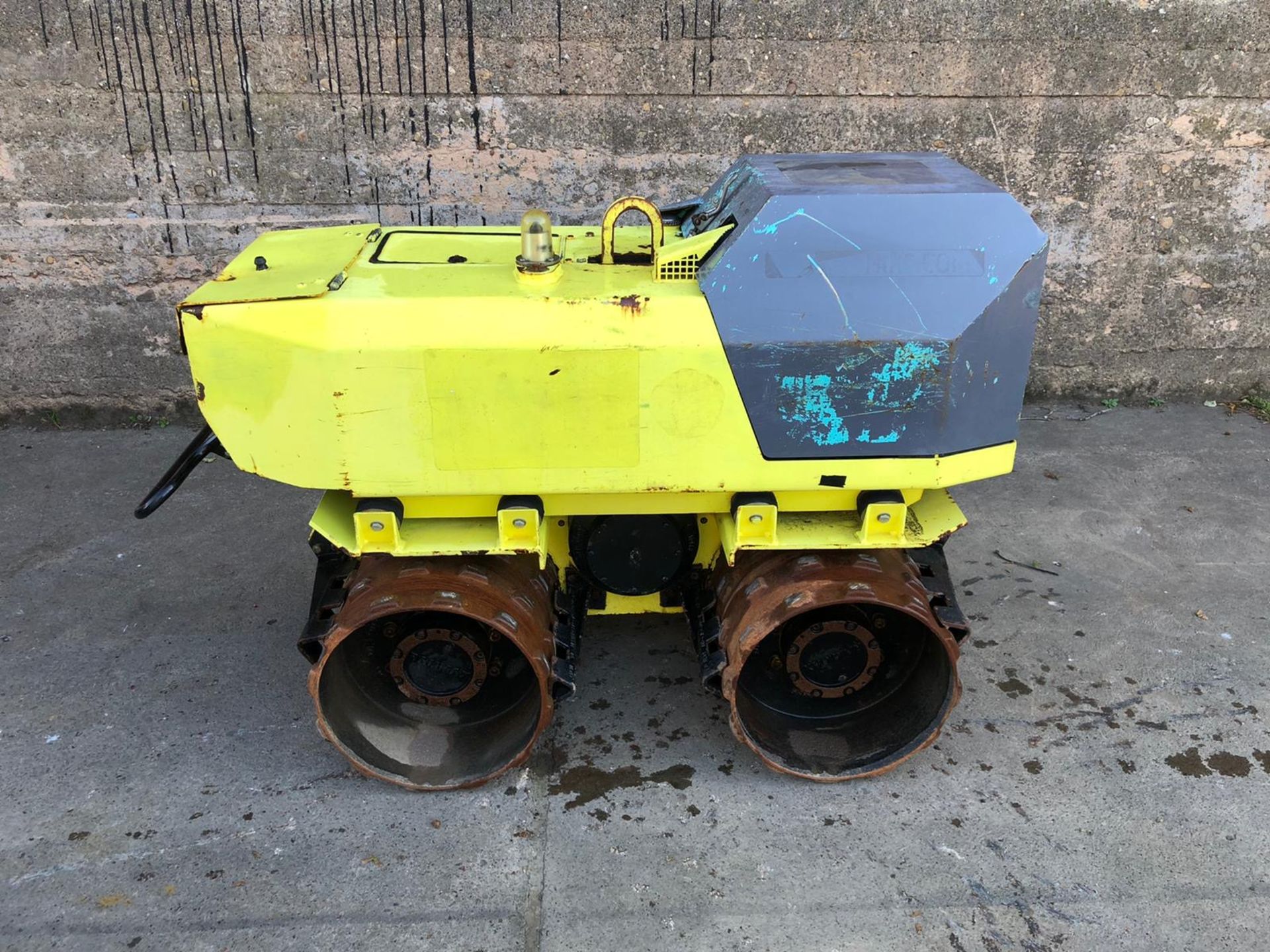 RAMMAX TRENCH ROLLER, MODEL 1585-MI, YEAR 2014, C/W REMOTE CONTROL, ONLY 214 HOURS *PLUS VAT*