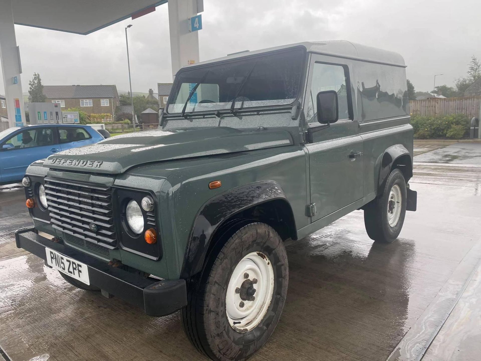 2015/15 REG LAND ROVER DEFENDER 90 HARD TOP TD 2.2 DIESEL GREEN 4X4, SHOWING 0 FORMER KEEPERS + VAT