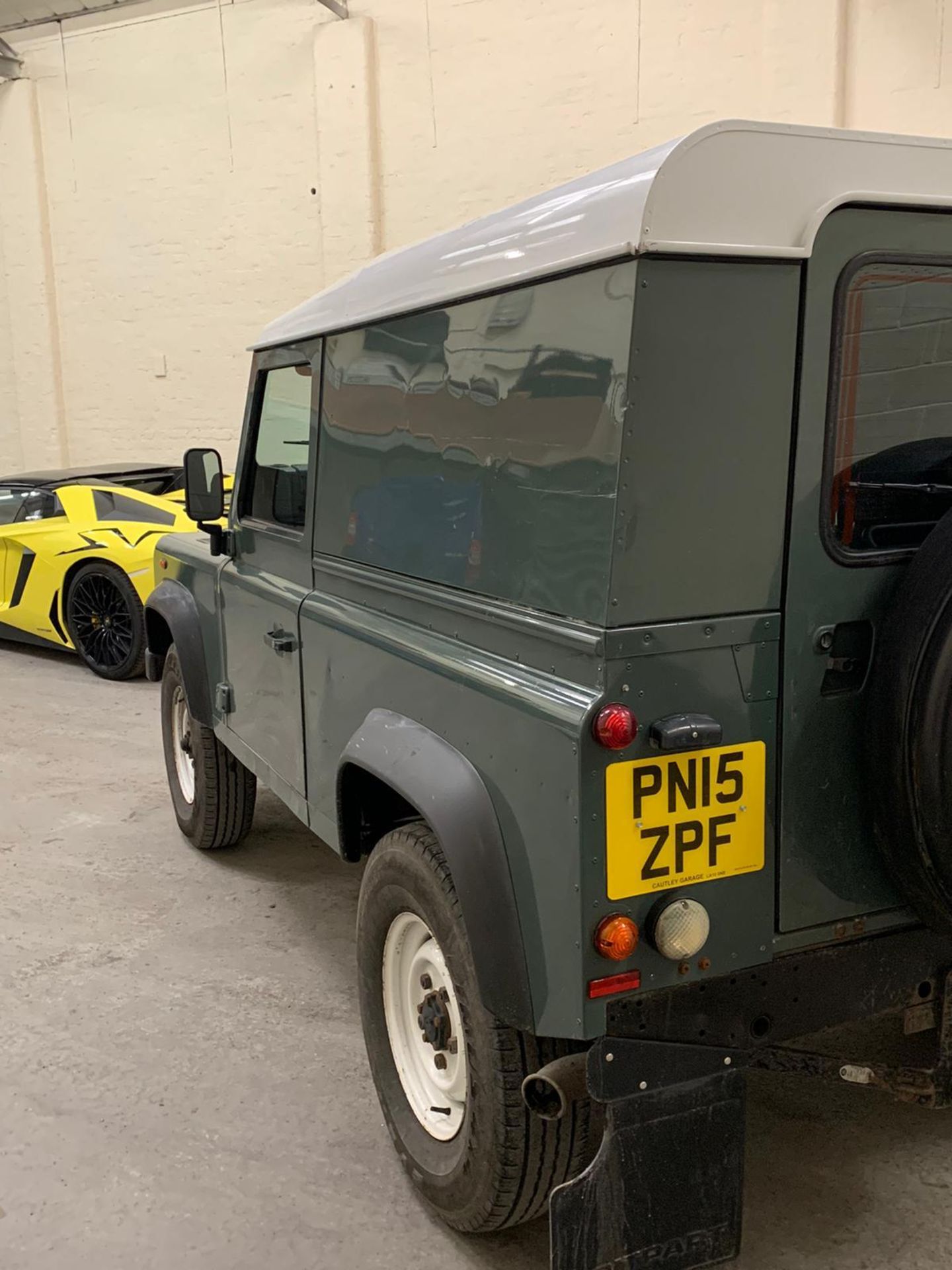 2015/15 REG LAND ROVER DEFENDER 90 HARD TOP TD 2.2 DIESEL GREEN 4X4, SHOWING 0 FORMER KEEPERS + VAT - Image 6 of 6